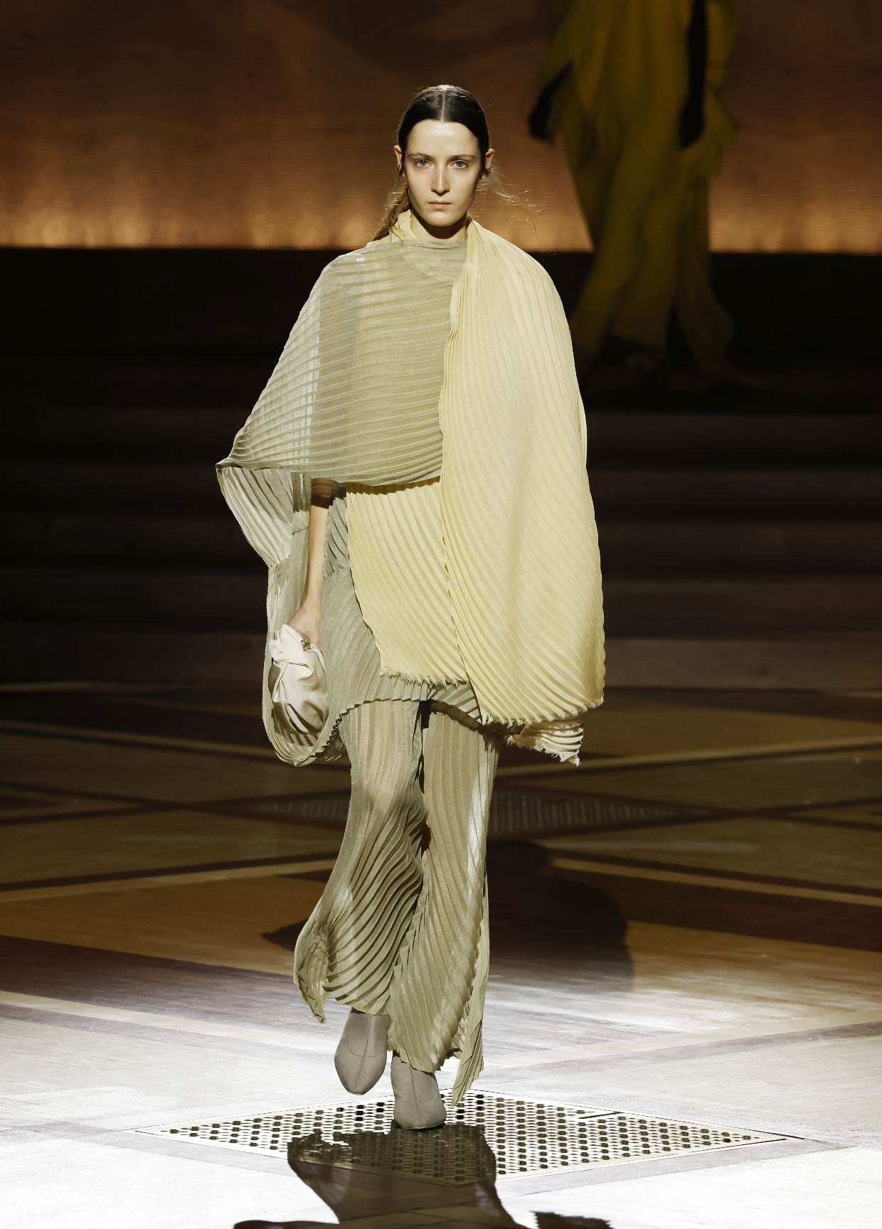 ISSEY MIYAKE AUTUMN WINTER 2024/25 COLLECTIONS 42 – ISSEY MIYAKE ONLINE ...