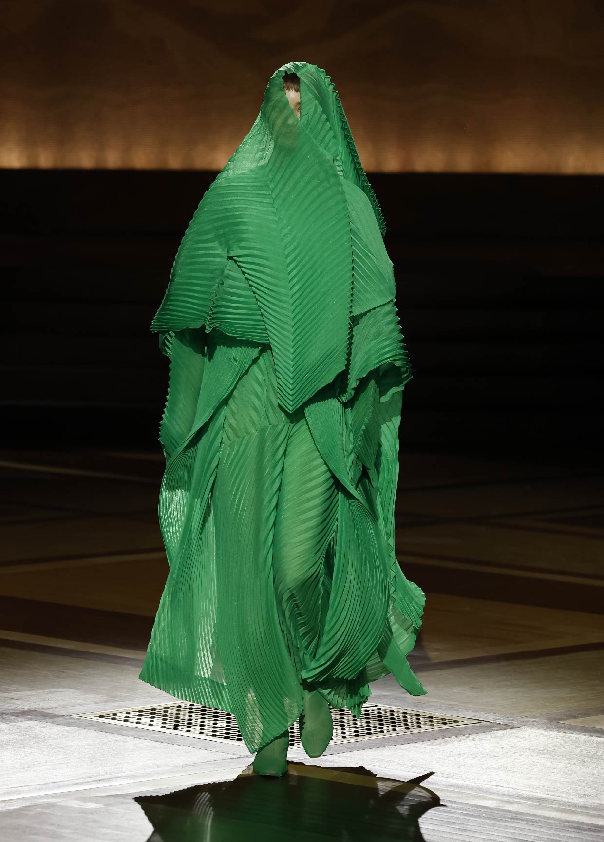 ISSEY MIYAKE AUTUMN WINTER 2024/25 COLLECTIONS 45 – ISSEY MIYAKE ONLINE ...