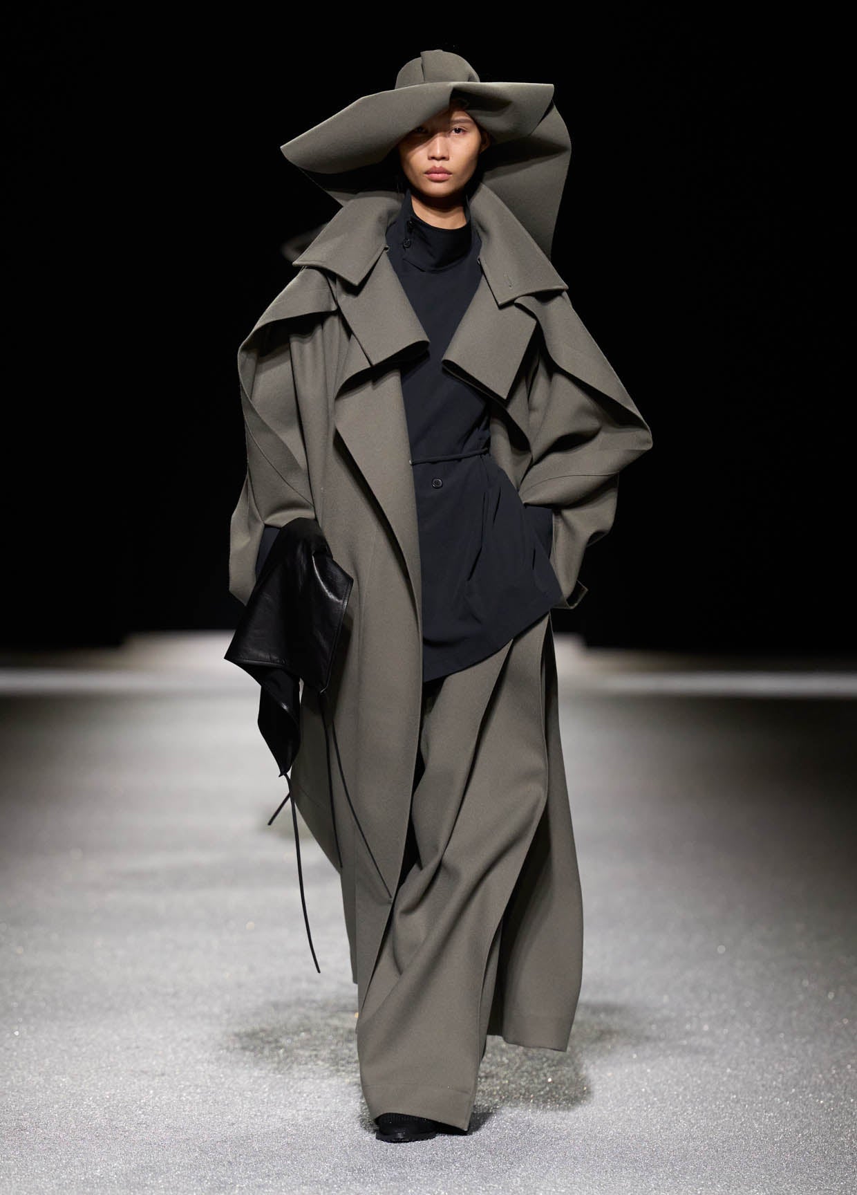 ISSEY MIYAKE AUTUMN WINTER 2026/27 COLLECTIONS 43