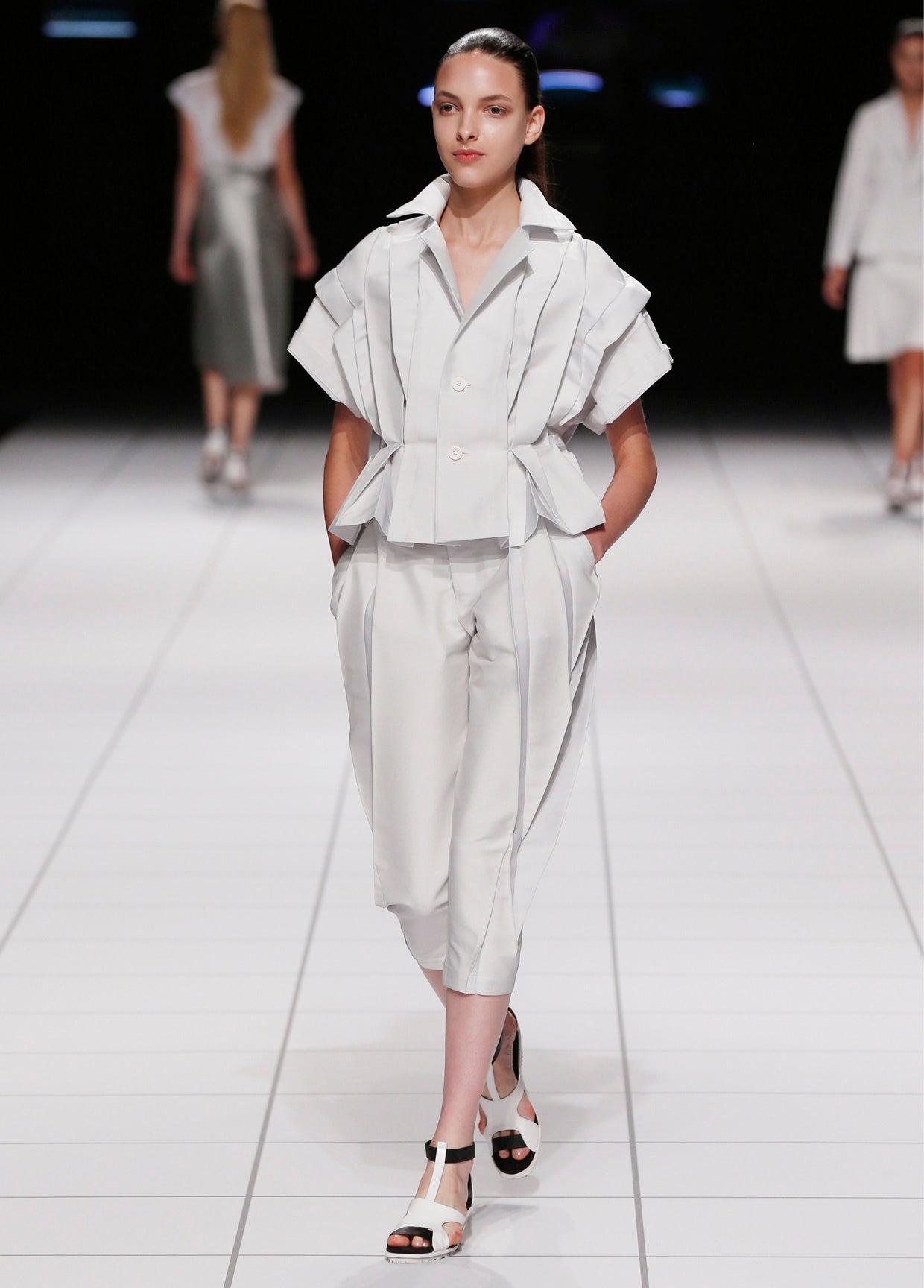 ISSEY MIYAKE SPRING SUMMER 2014 COLLECTIONS 10