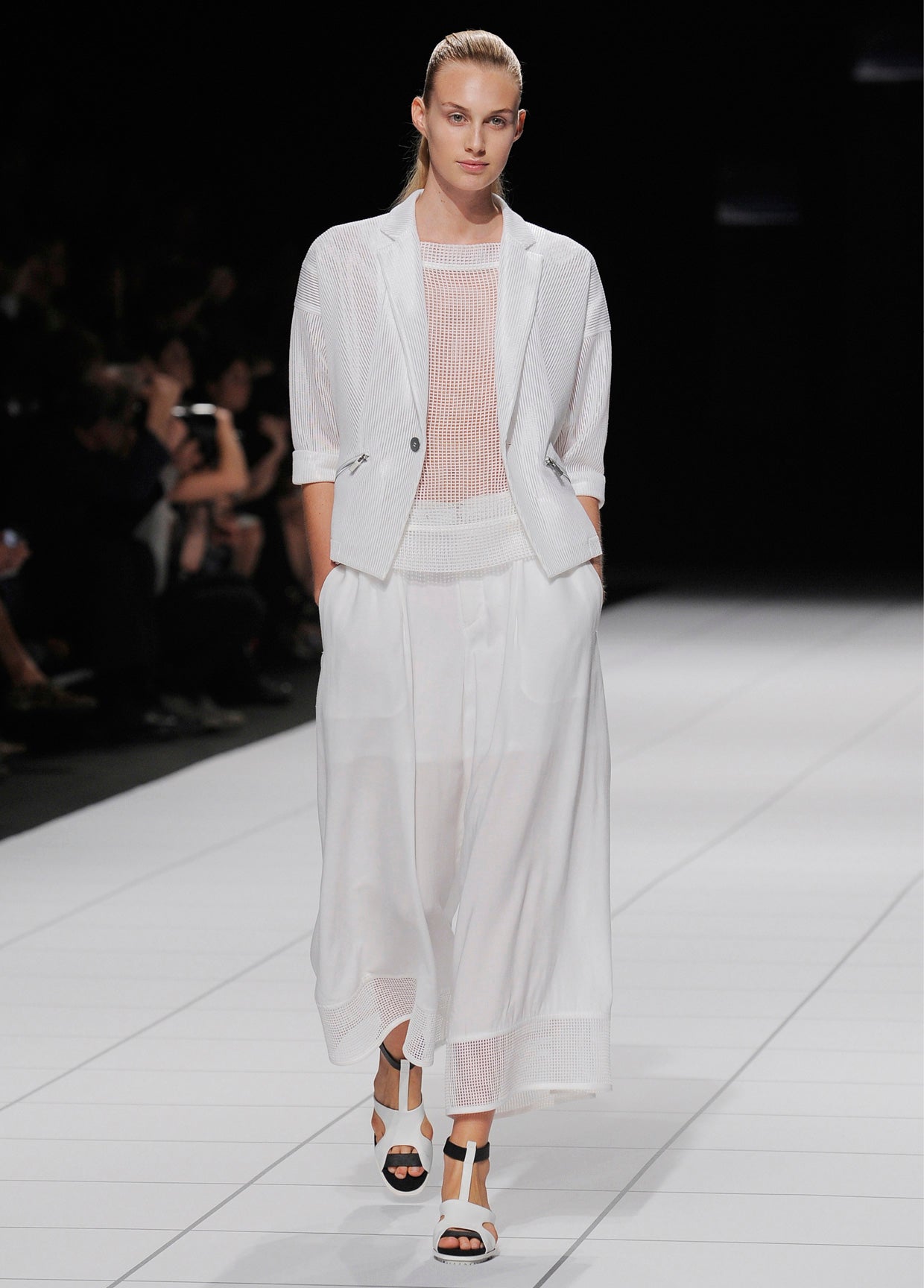 ISSEY MIYAKE SPRING SUMMER 2014 COLLECTIONS 16