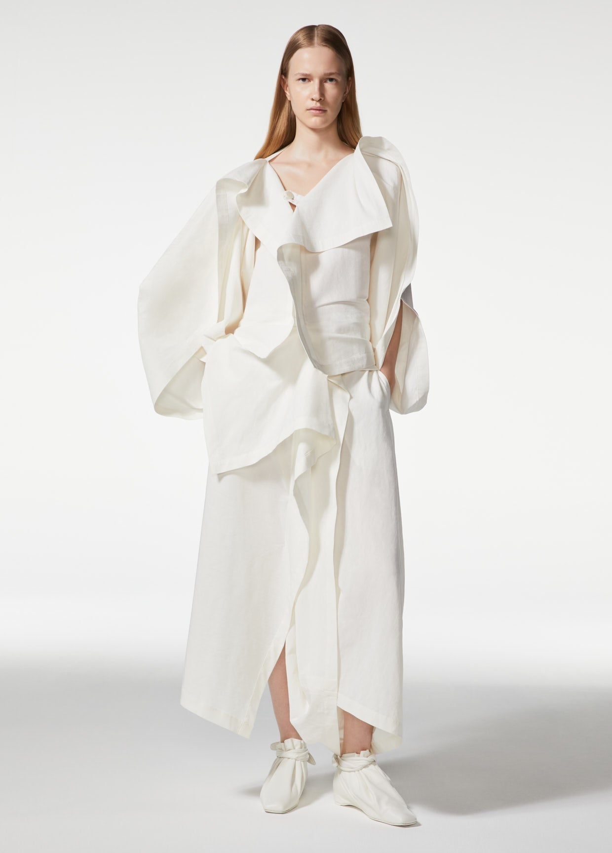 ISSEY MIYAKE LOOK 02