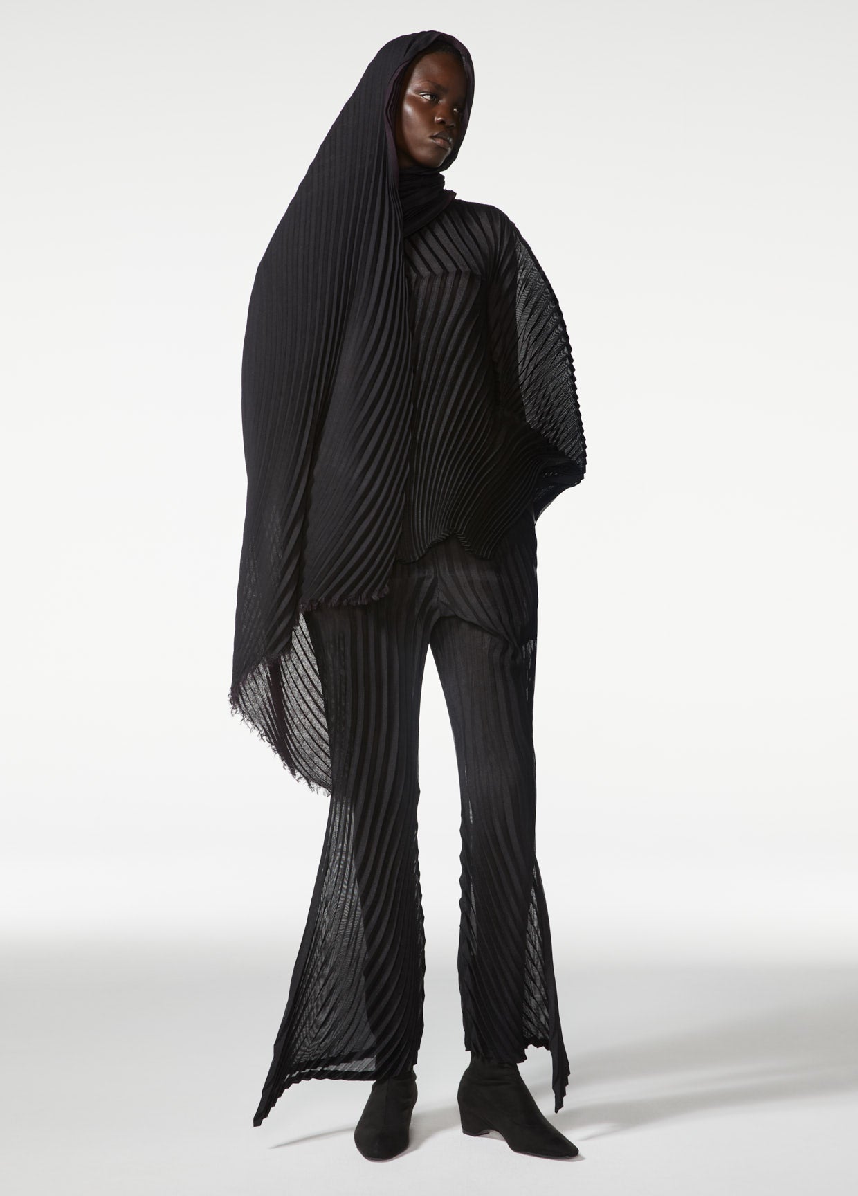 ISSEY MIYAKE LOOK 35