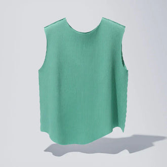 Introducing Items “AURORA PLEATS”