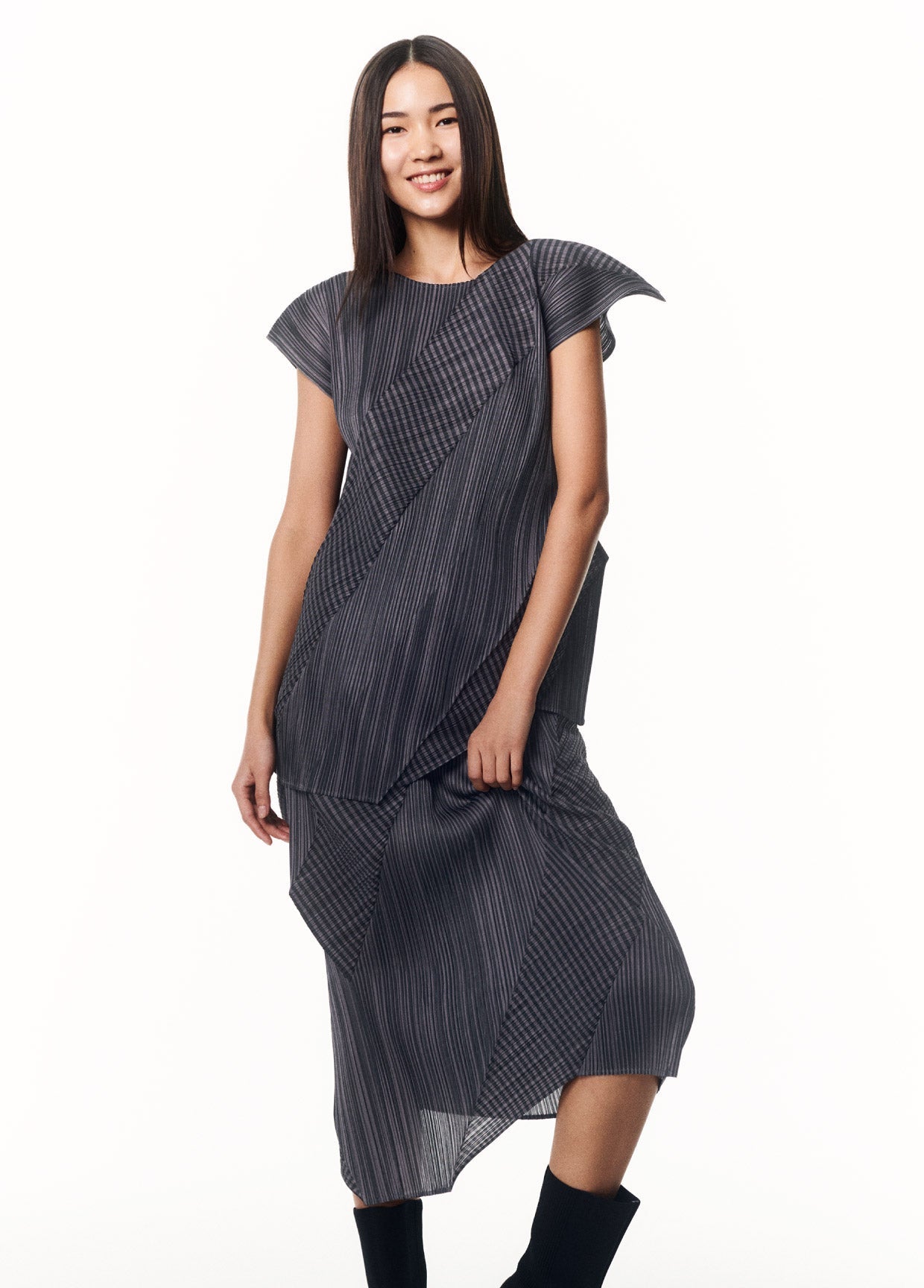 PLEATS PLEASE ISSEY MIYAKE LOOK 13