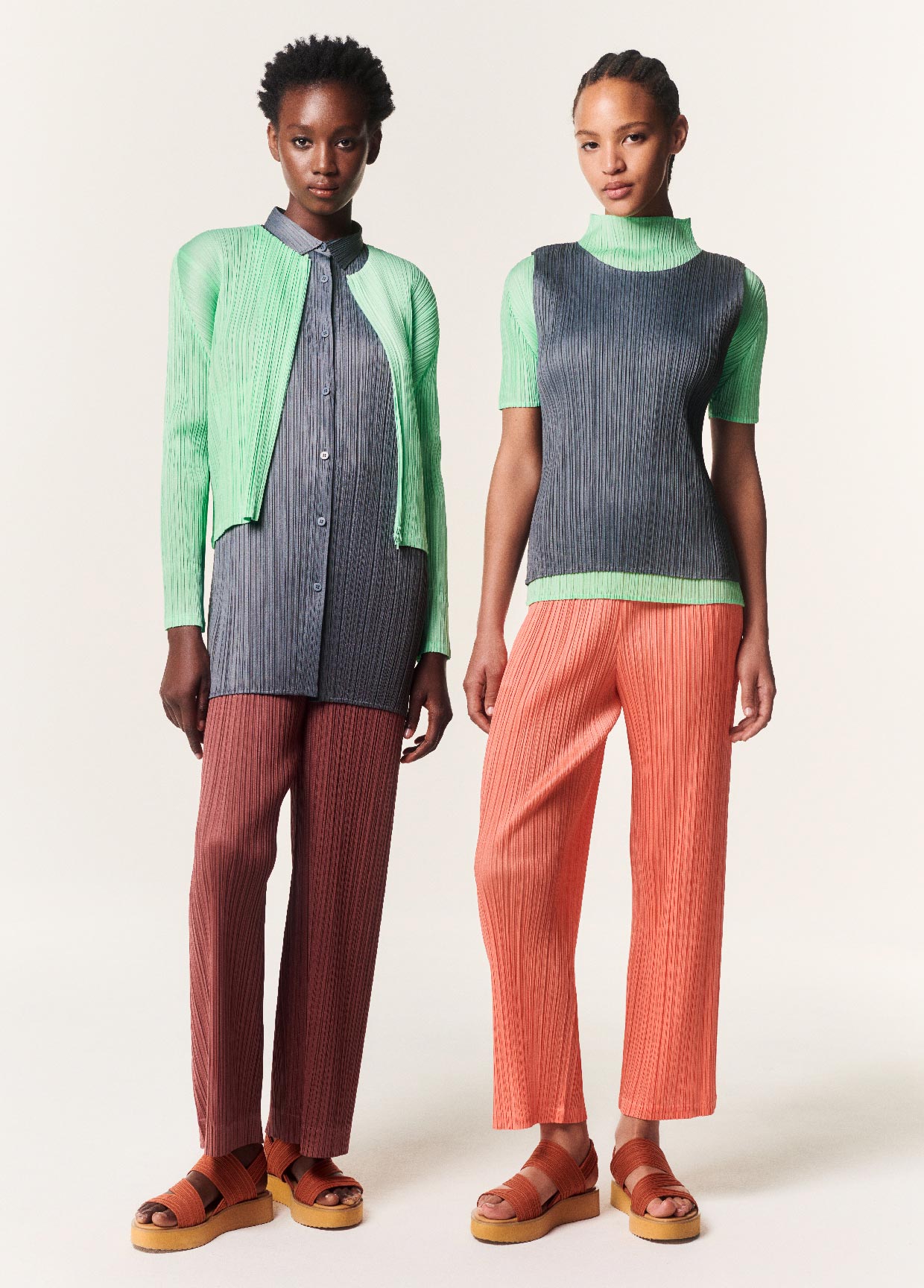 PLEATS PLEASE ISSEY MIYAKE LOOK 37