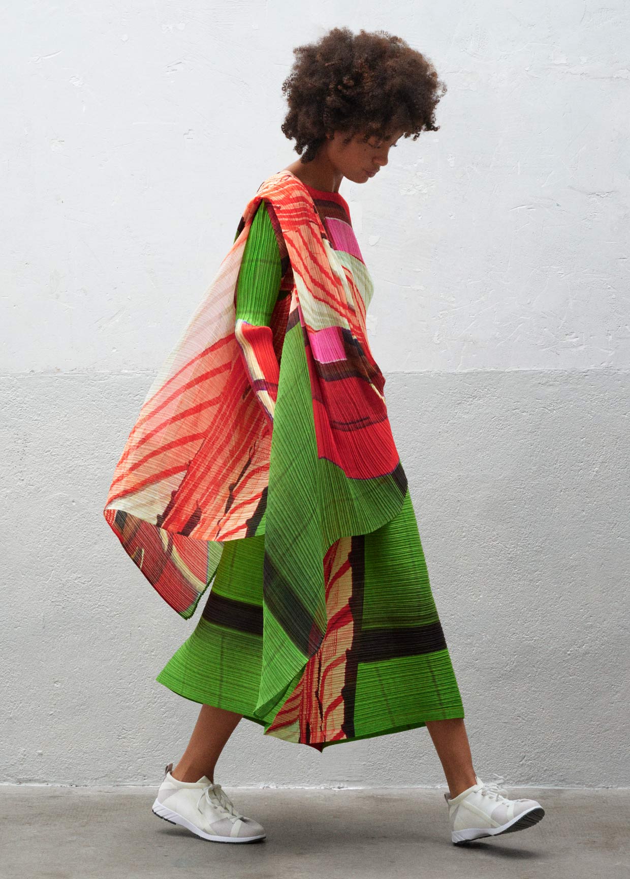 PLEATS PLEASE ISSEY MIYAKE LOOK 06