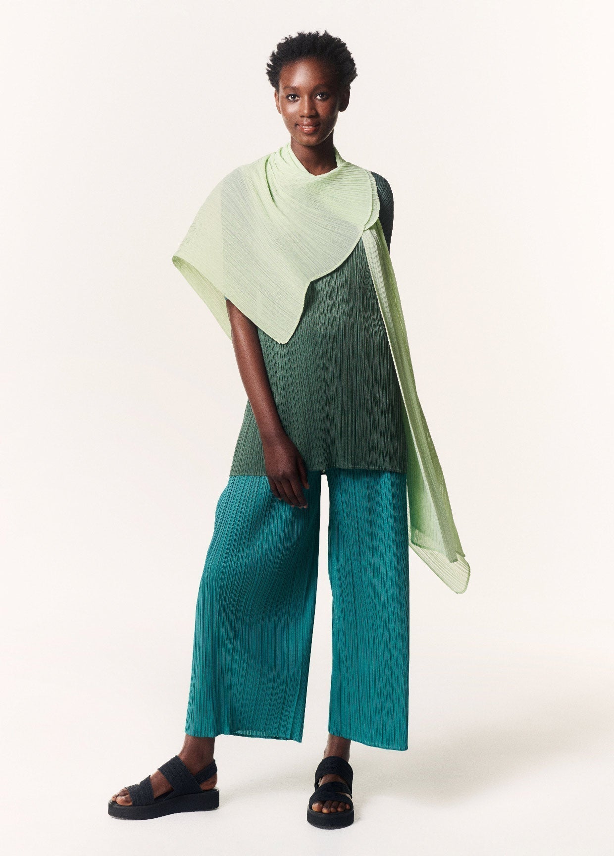 PLEATS PLEASE ISSEY MIYAKE LOOK 47