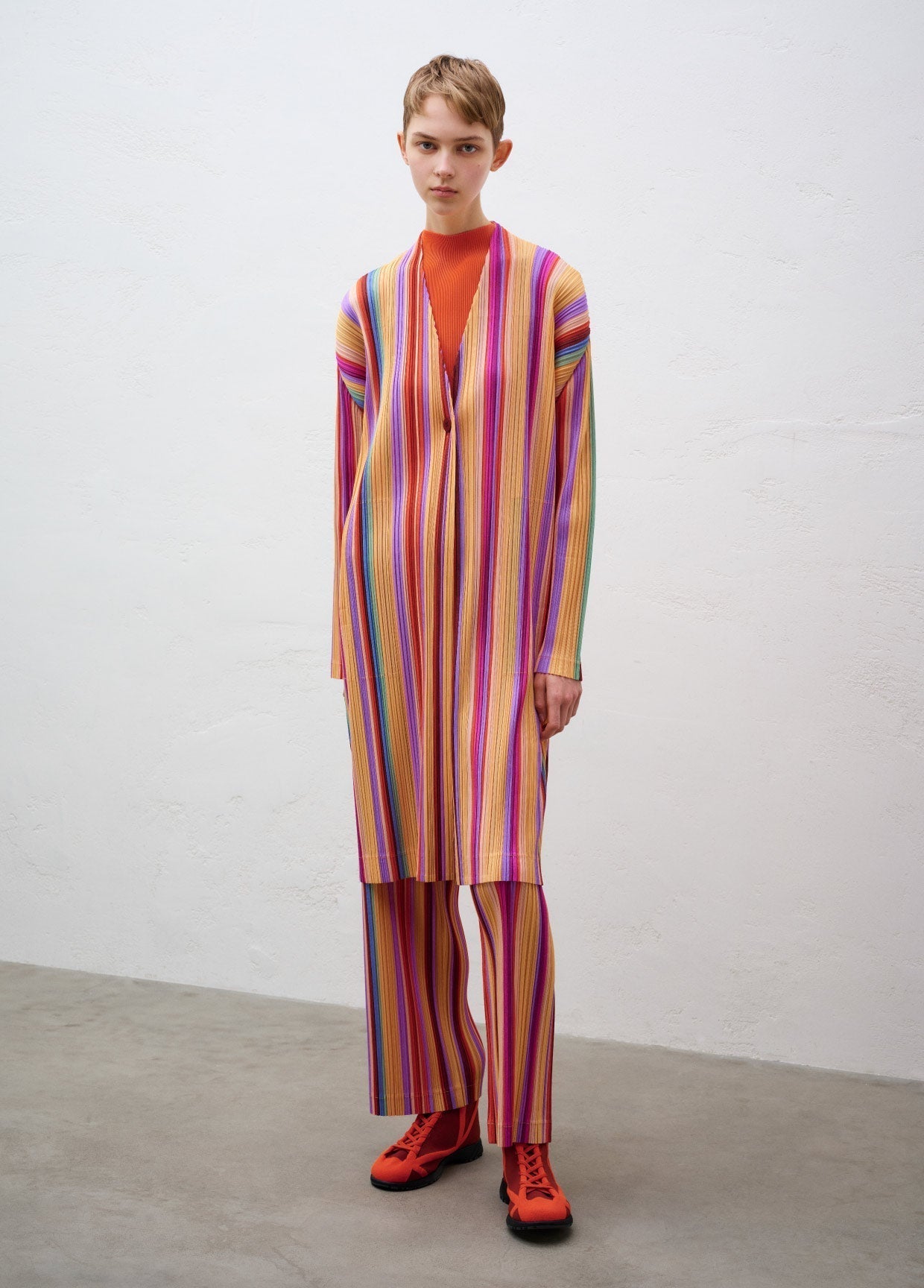 PLEATS PLEASE ISSEY MIYAKE LOOK – ISSEY MIYAKE ONLINE STORE