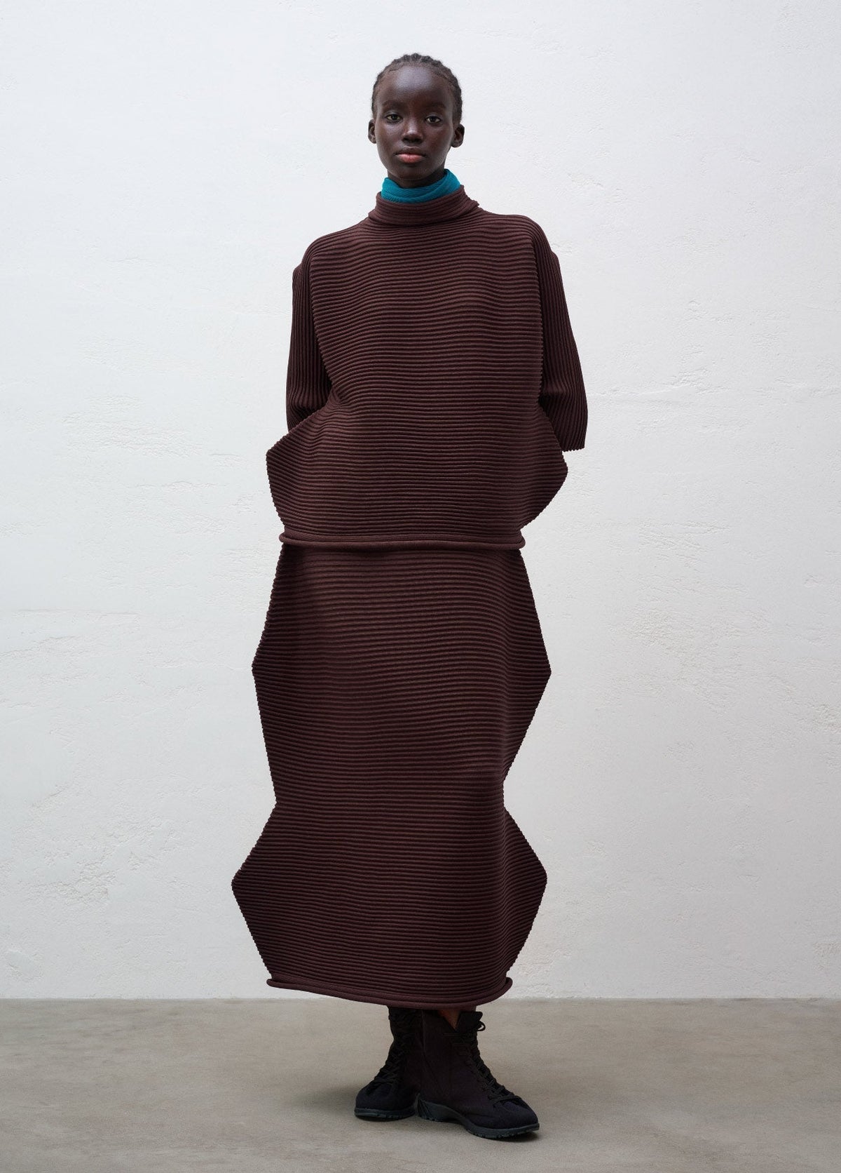 PLEATS PLEASE ISSEY MIYAKE LOOK 25