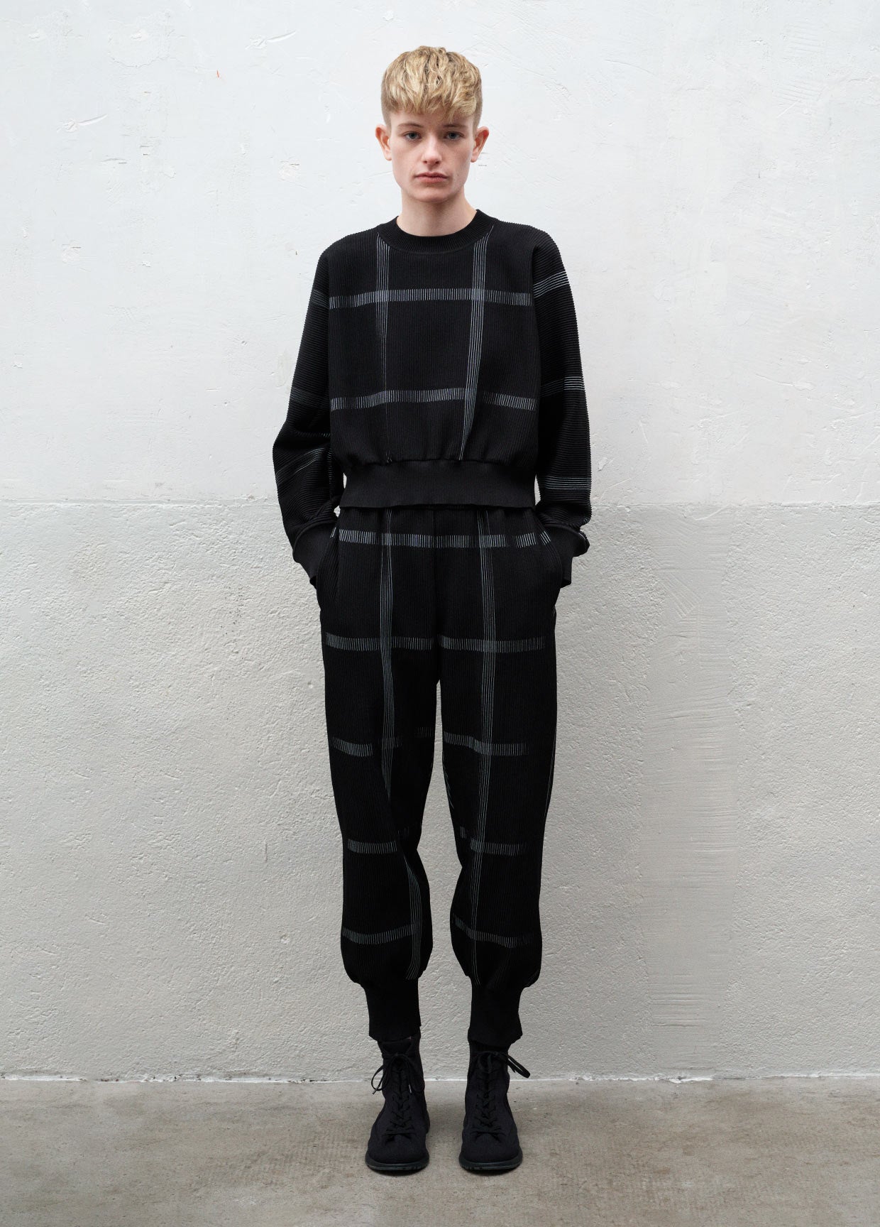 PLEATS PLEASE ISSEY MIYAKE LOOK 16