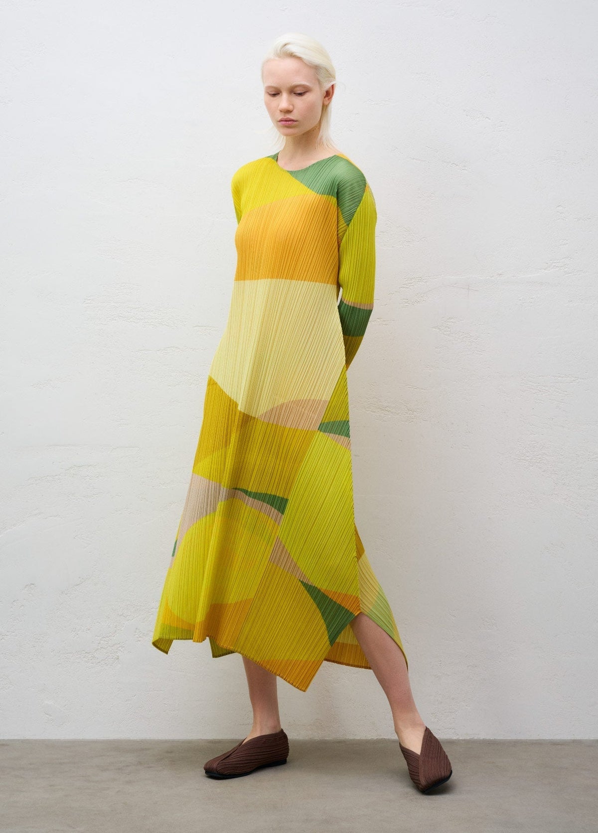 PLEATS PLEASE ISSEY MIYAKE LOOK 30