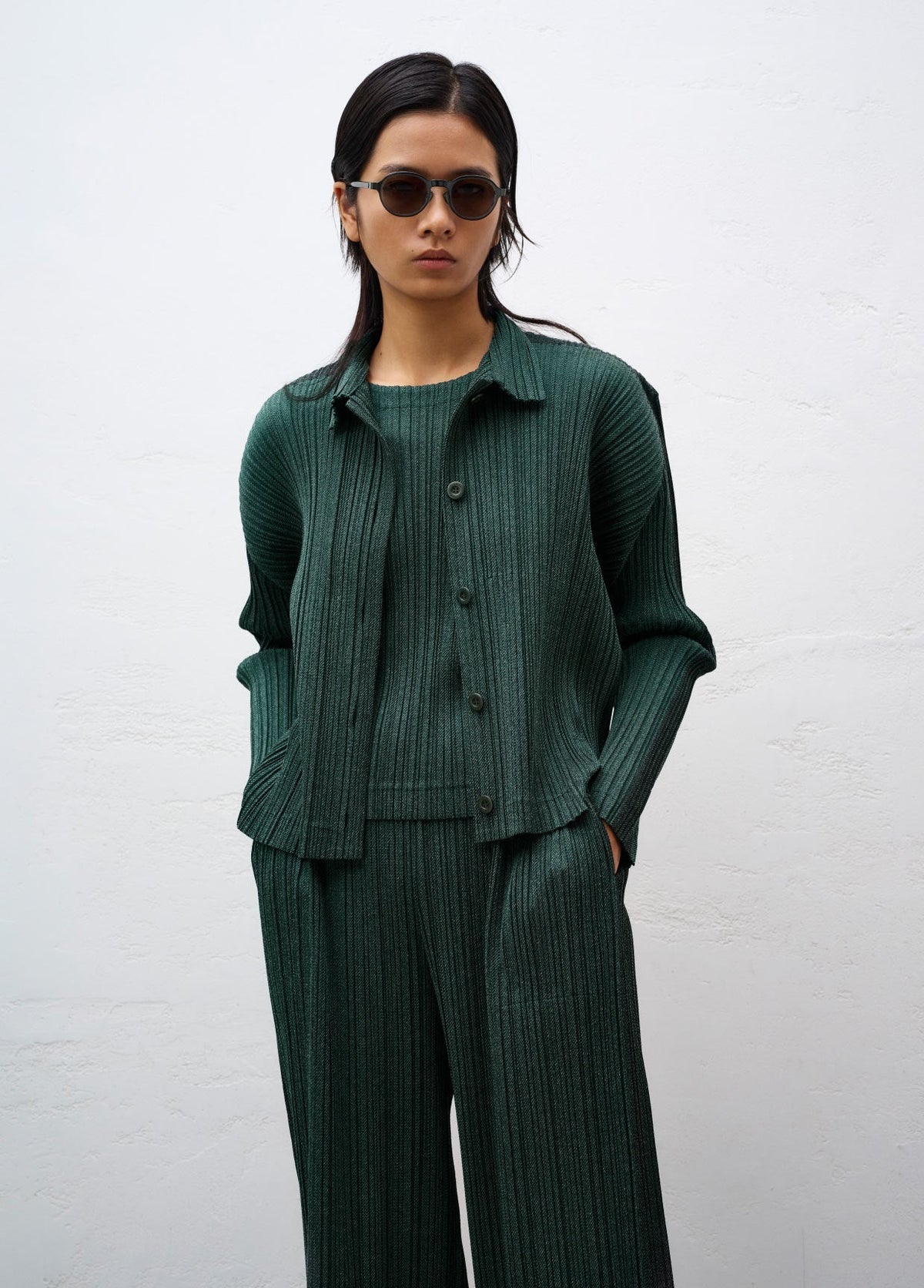 PLEATS PLEASE ISSEY MIYAKE LOOK 33