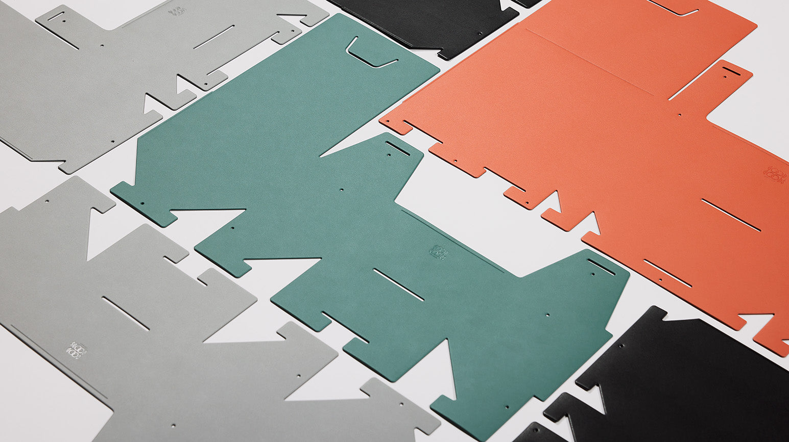 GOOD GOODS ISSEY MIYAKE ITEM SERIES BOX – ISSEY MIYAKE ONLINE STORE