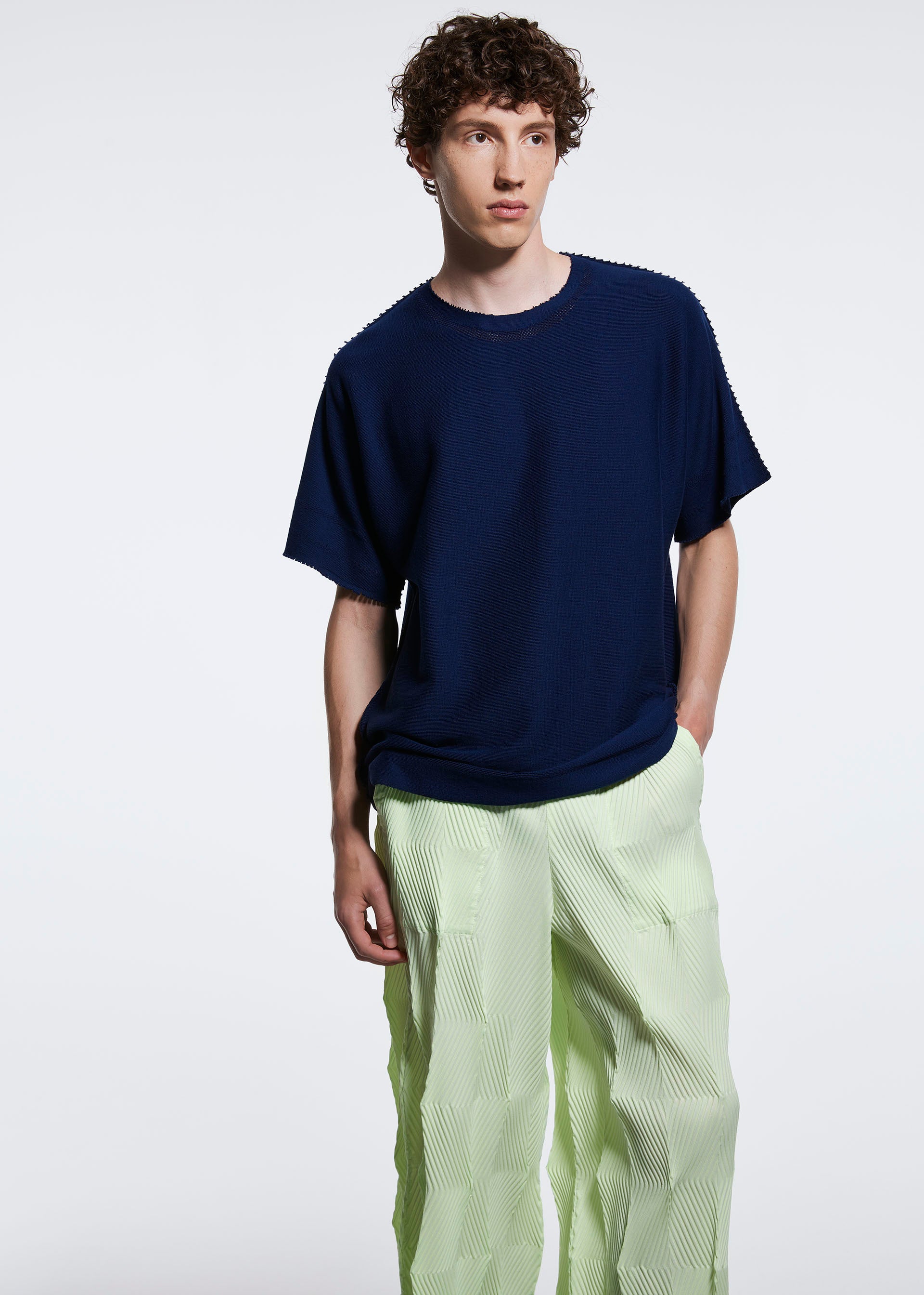 TYPE-W 005 – ISSEY MIYAKE ONLINE STORE