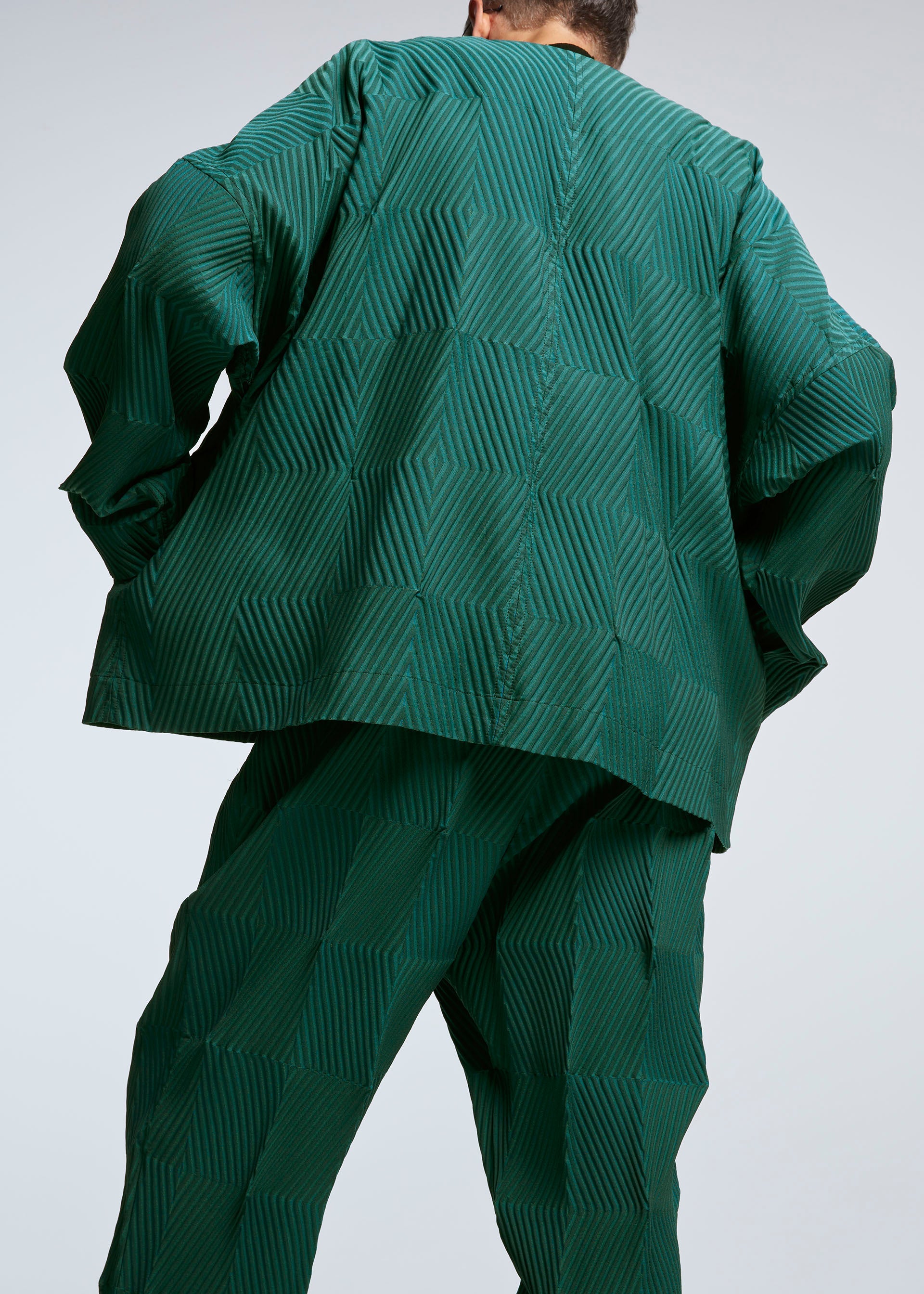 TYPE-W 009 – ISSEY MIYAKE ONLINE STORE