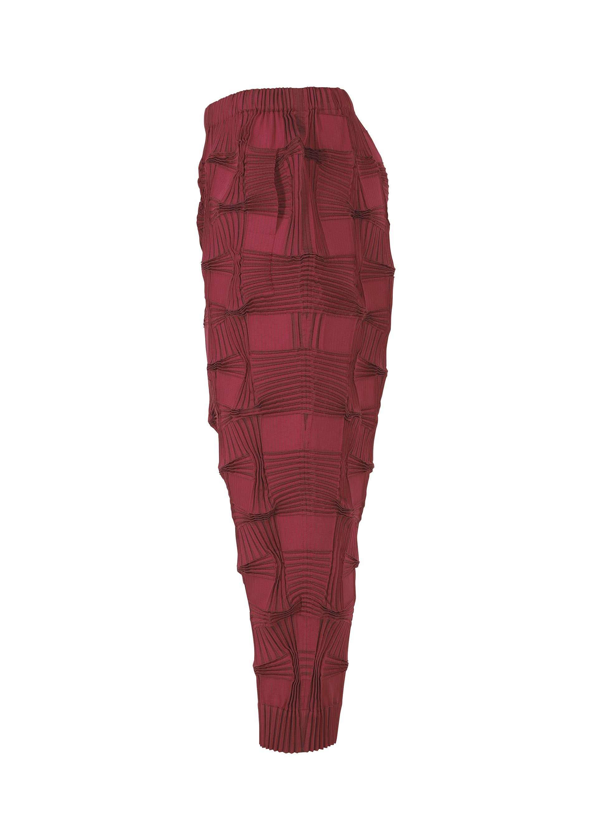 Zoomed view Side view of TYPE-O 018 maroon pleated pants by A-POC ABLE ISSEY MIYAKE, featuring a unique grid-textured Steam Stretch design, elastic waistband, and tapered leg.