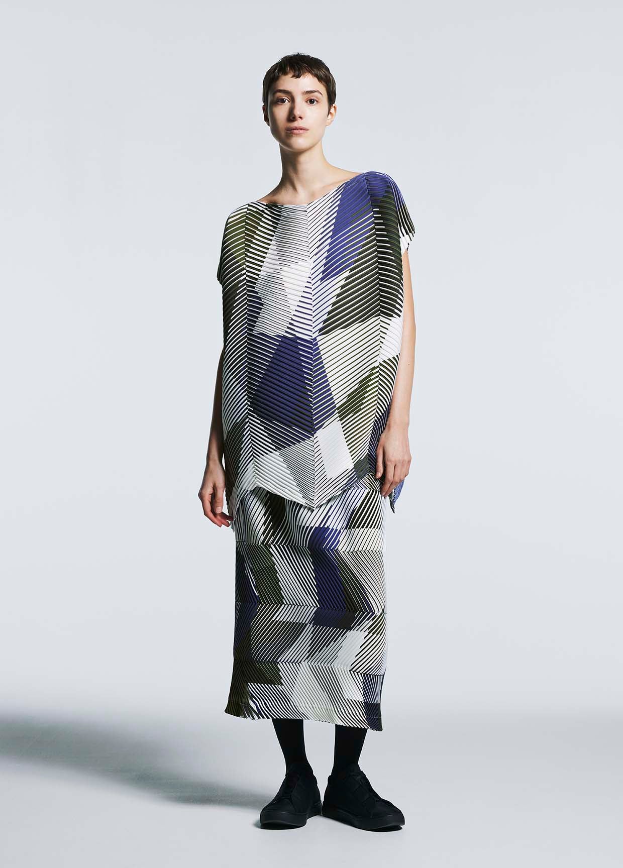 A-POC ABLE ISSEY MIYAKE LOOKS 06