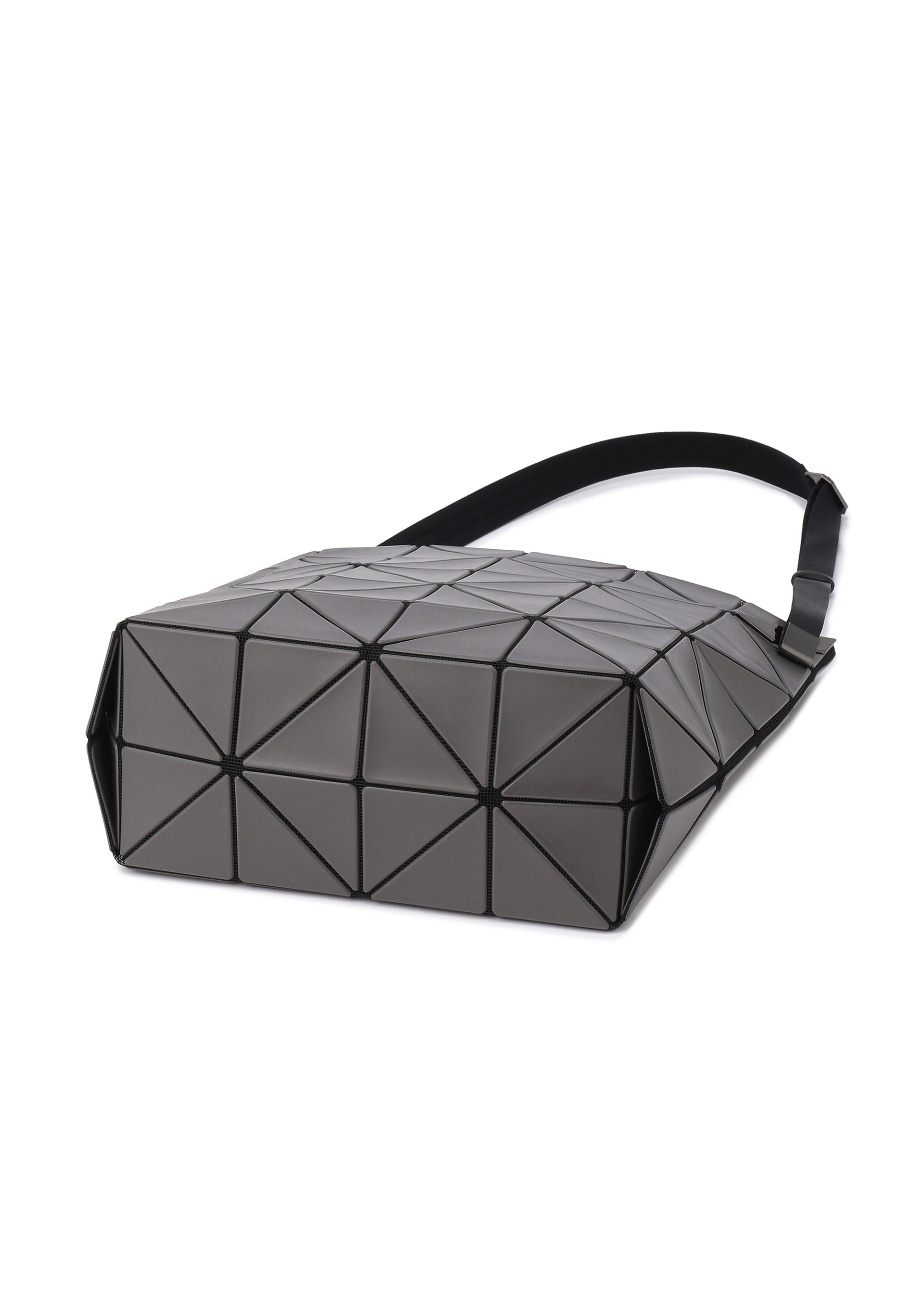 BLOCKY – ISSEY MIYAKE ONLINE STORE