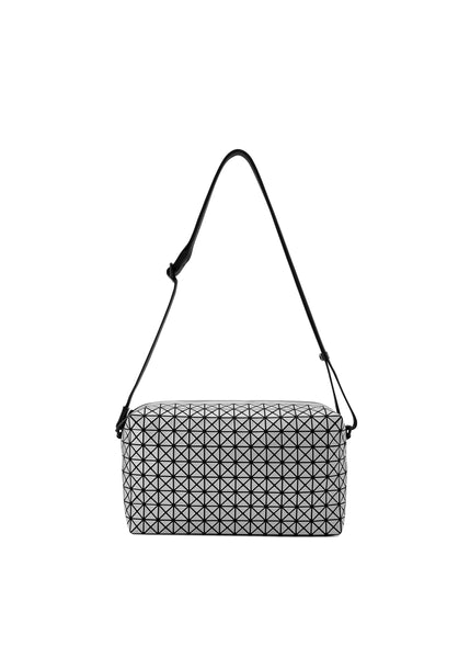 SADDLE BAG REFLECTOR – ISSEY MIYAKE ONLINE STORE