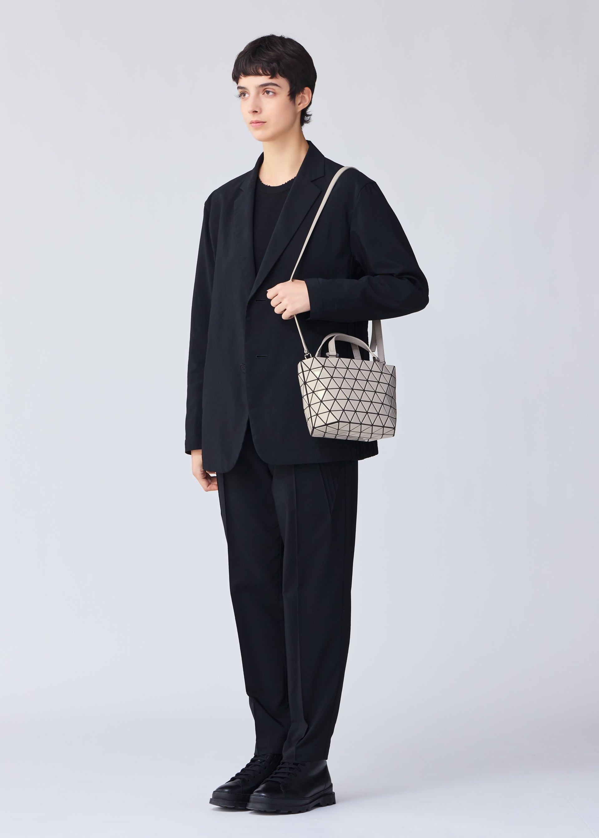 BAOBAO ビジネスバッグ ブラック BAO BAO ISSEY MIYAKE – ISSEY MIYAKE ONLINE STORE