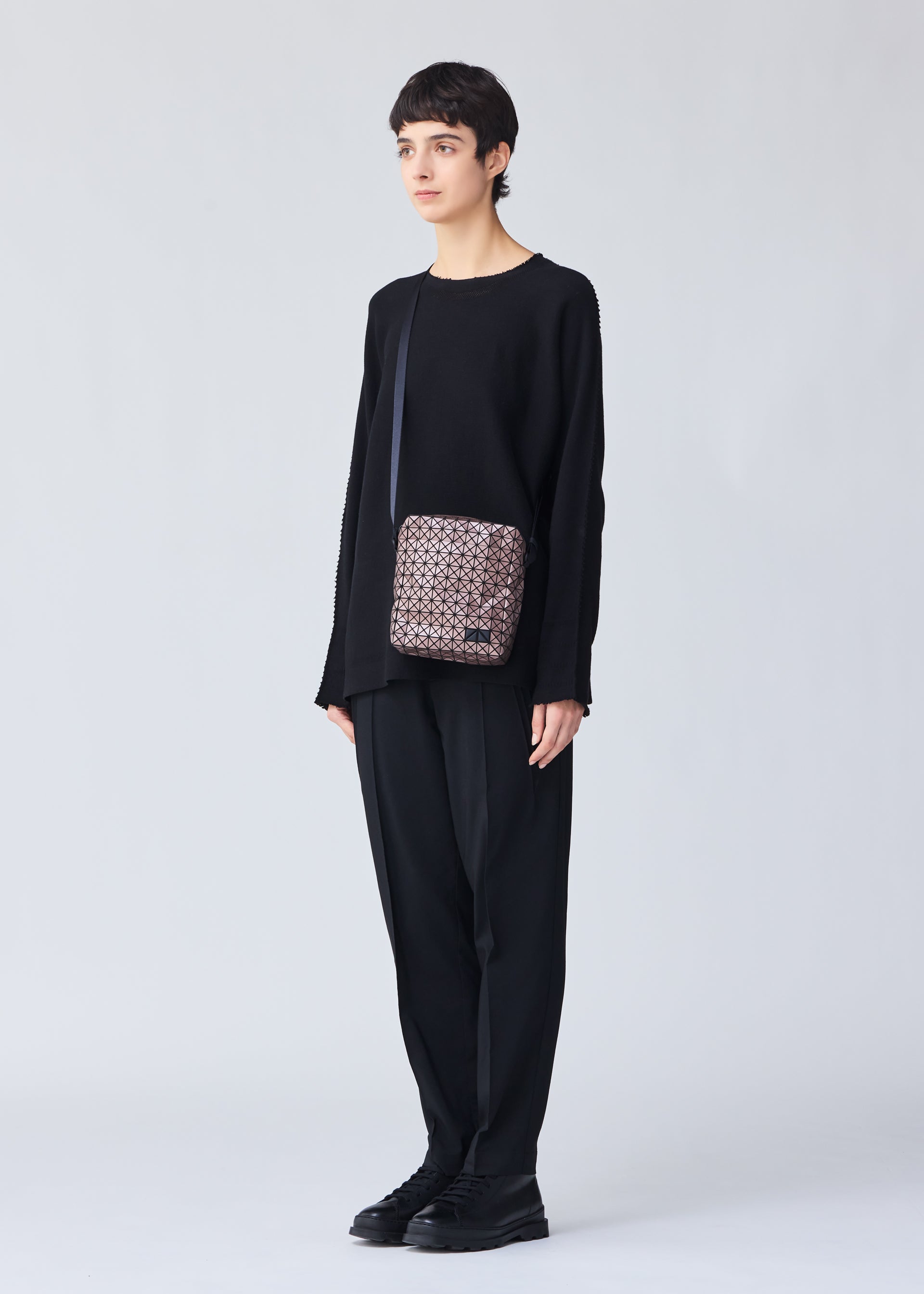 VOYAGER METALLIC – ISSEY MIYAKE ONLINE STORE