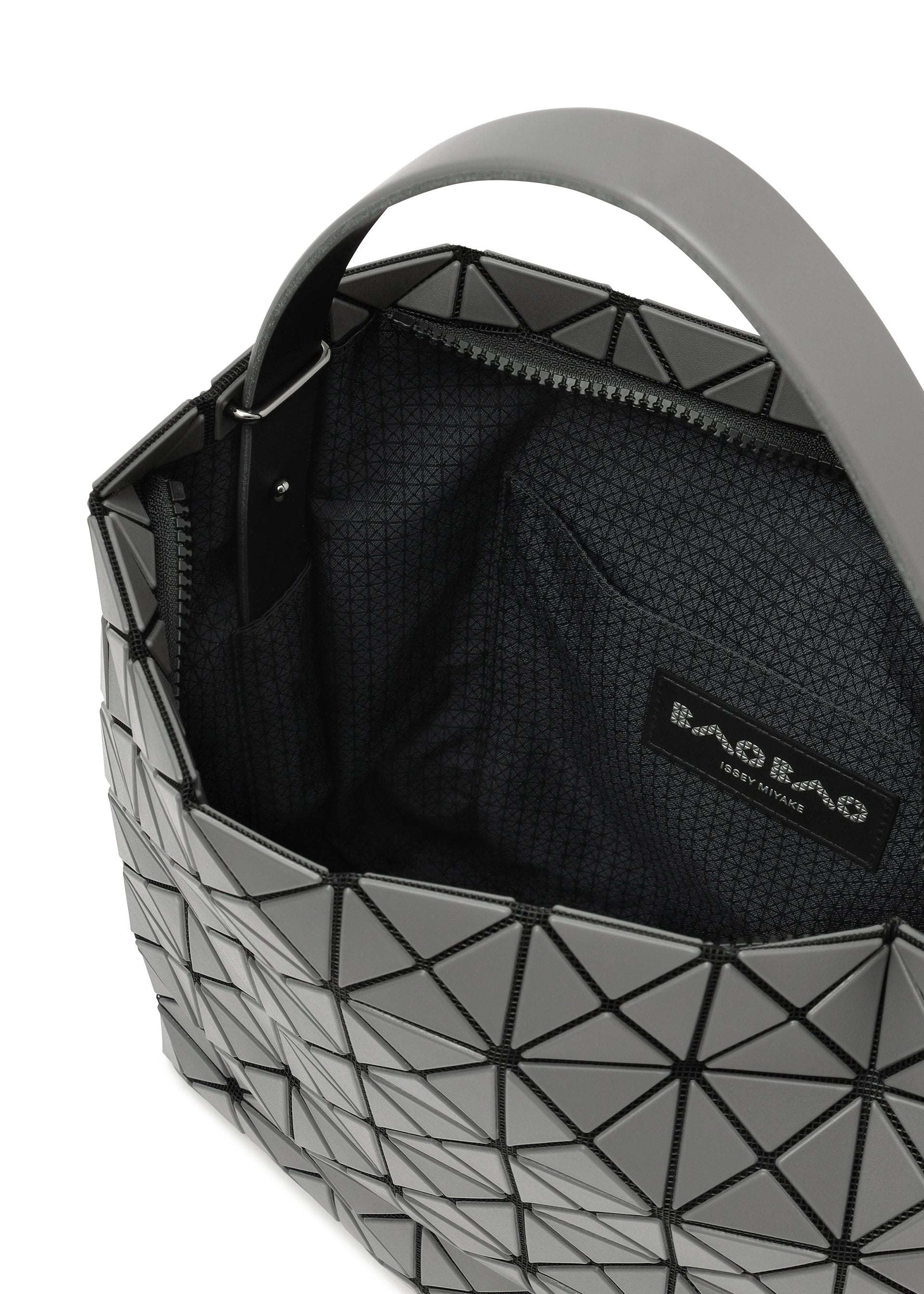 VALLEY – ISSEY MIYAKE ONLINE STORE