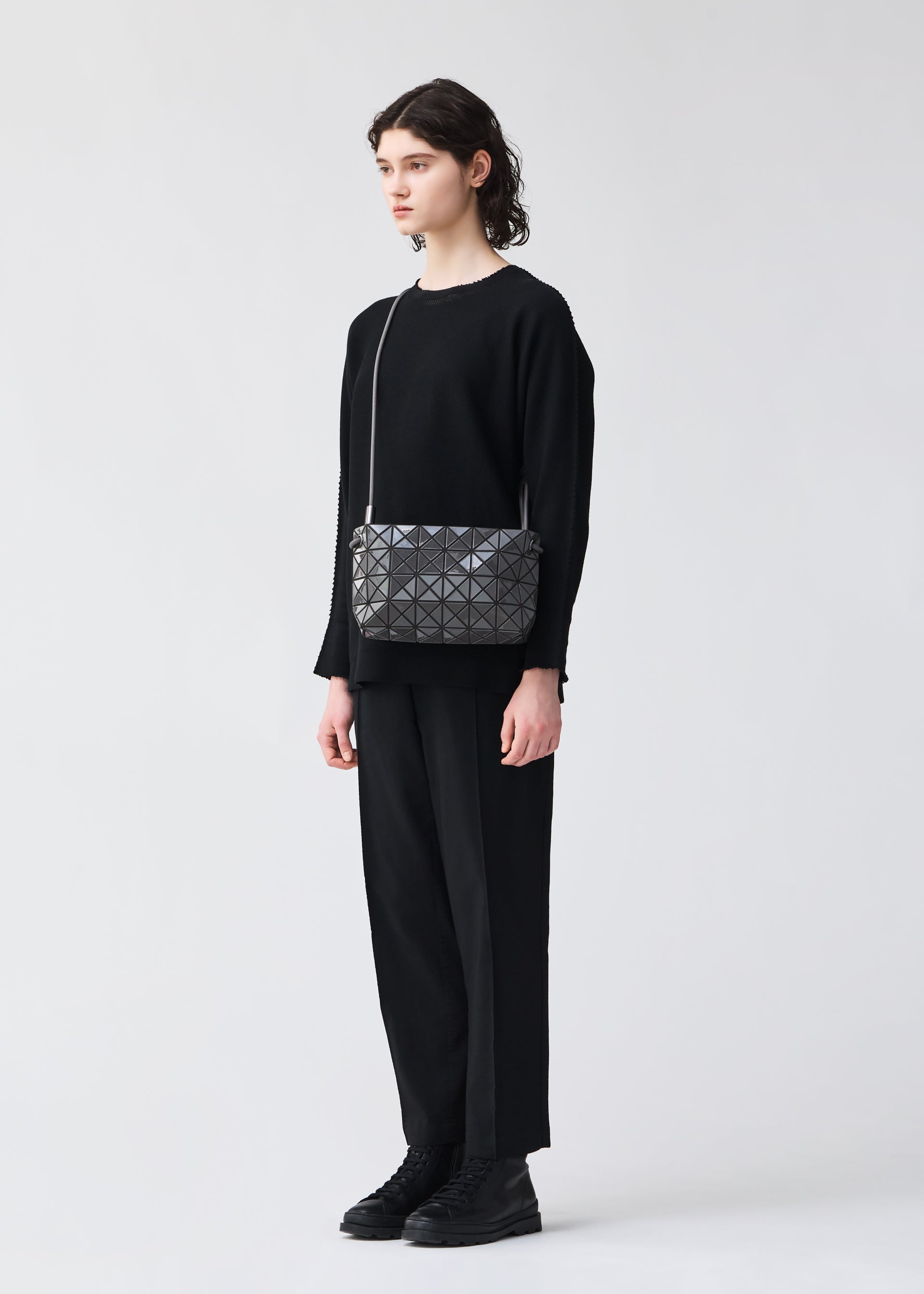 LOOP ONE-TONE – ISSEY MIYAKE ONLINE STORE