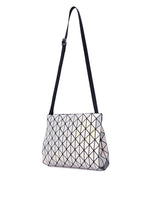 Introducing the ROW METALLIC shoulder bag from BAO BAO ISSEY MIYAKE, featuring a long black strap and an attention-grabbing geometric design. This bag boasts a shiny, reflective surface crafted from polarized pearl material, adorned with the brand’s iconic triangular patterns.