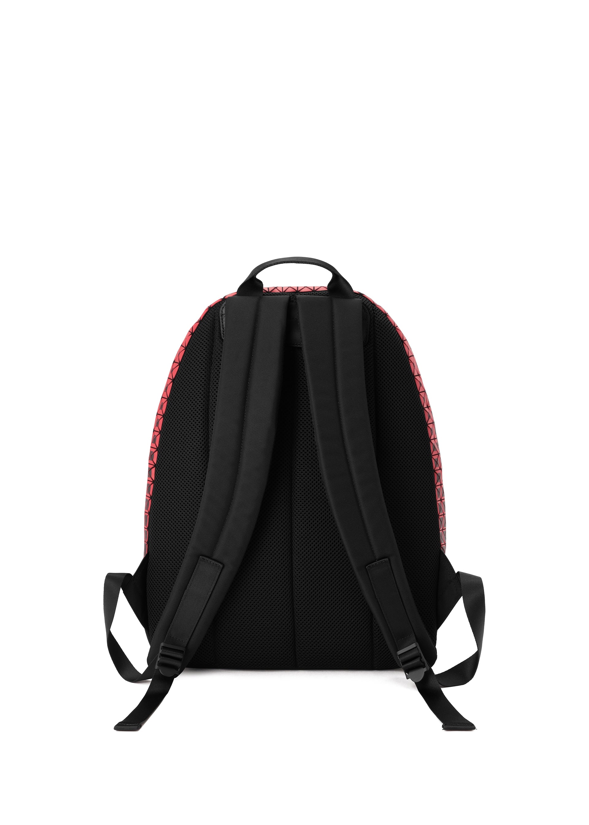 Zoomed view The black DAYPACK GRADUAL backpack by BAO BAO ISSEY MIYAKE is shown from the back, featuring two padded shoulder straps, a top handle, and sides trimmed in red with a subtle geometric pattern that enhances its three-dimensional shape. The background is plain white.