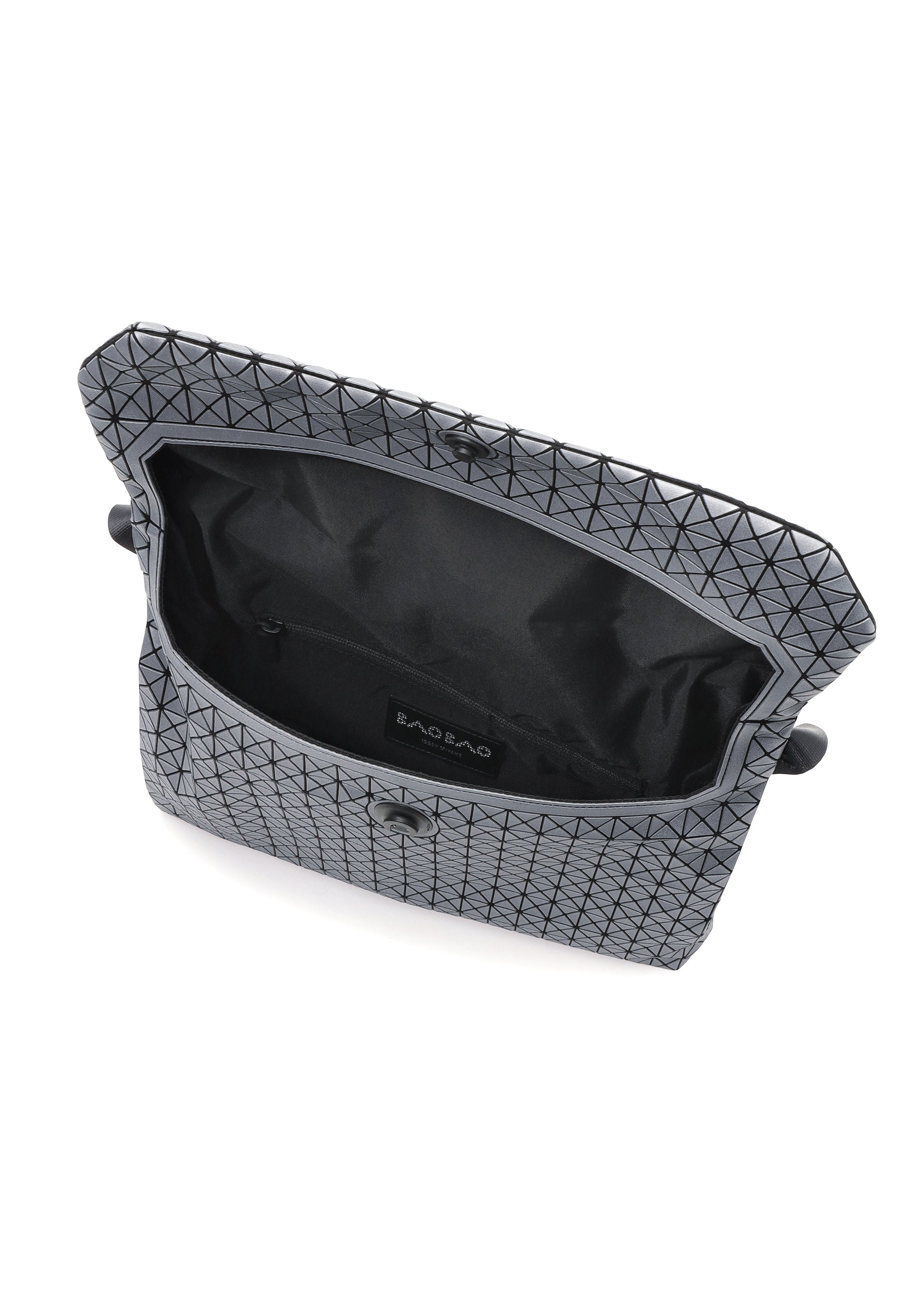 Zoomed view The FROGGY REFLECTOR by BAO BAO ISSEY MIYAKE is a geometric-patterned clutch in grey and black with a spacious black interior, zippered pocket, large storage capacity, and an inner Bao Bao label.