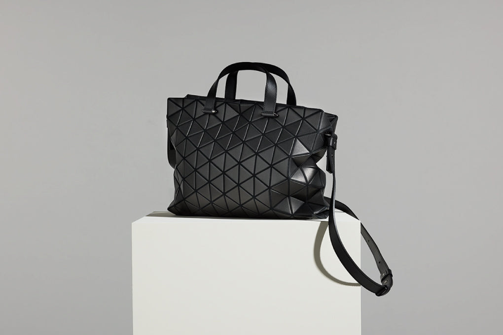 BAO BAO ISSEY MIYAKE SPECIAL PROJECTS SOLID – ISSEY MIYAKE