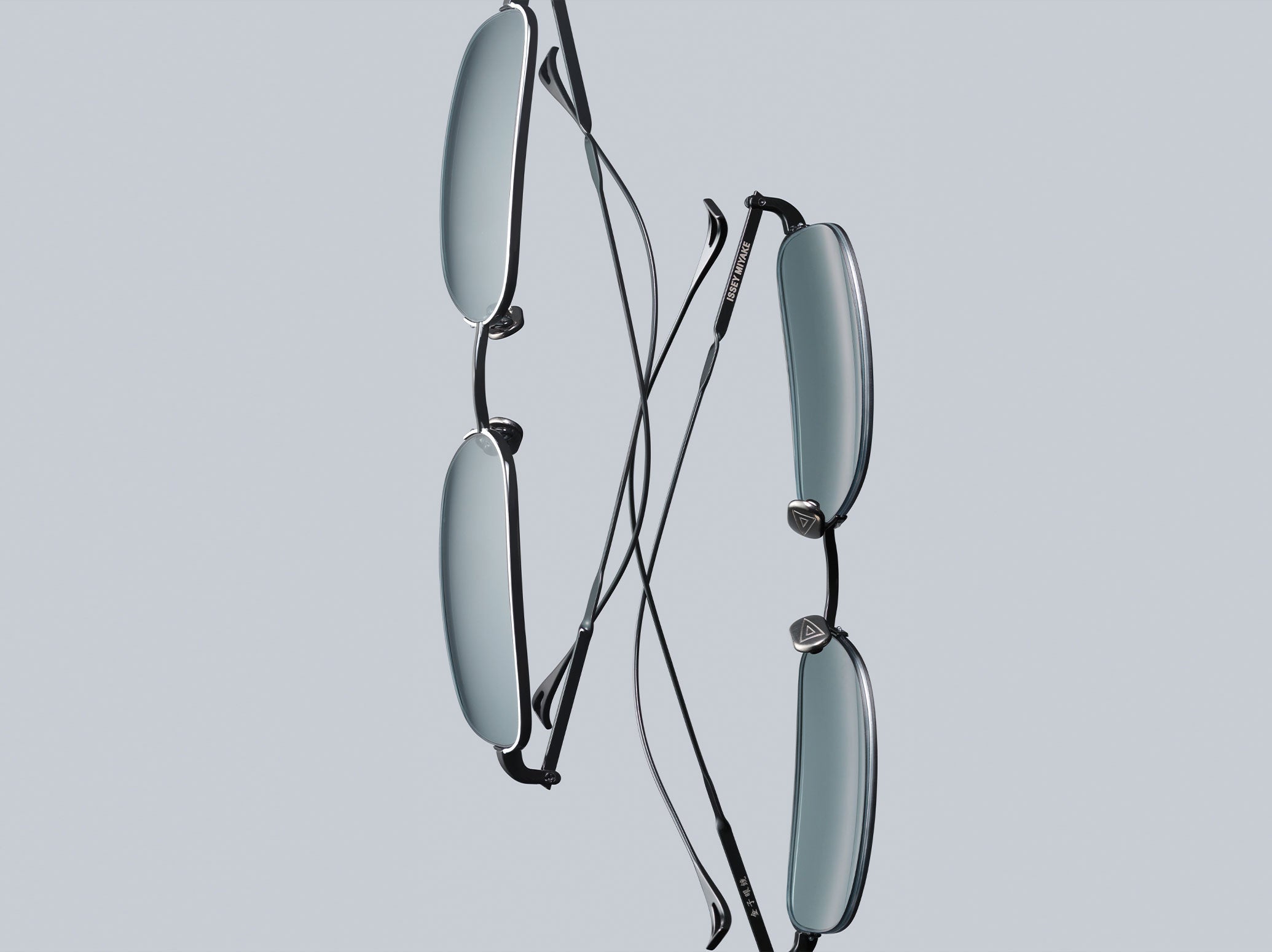 ISSEY MIYAKE EYES ITEM SERIES BONE SERIES Ⅴ – ISSEY MIYAKE