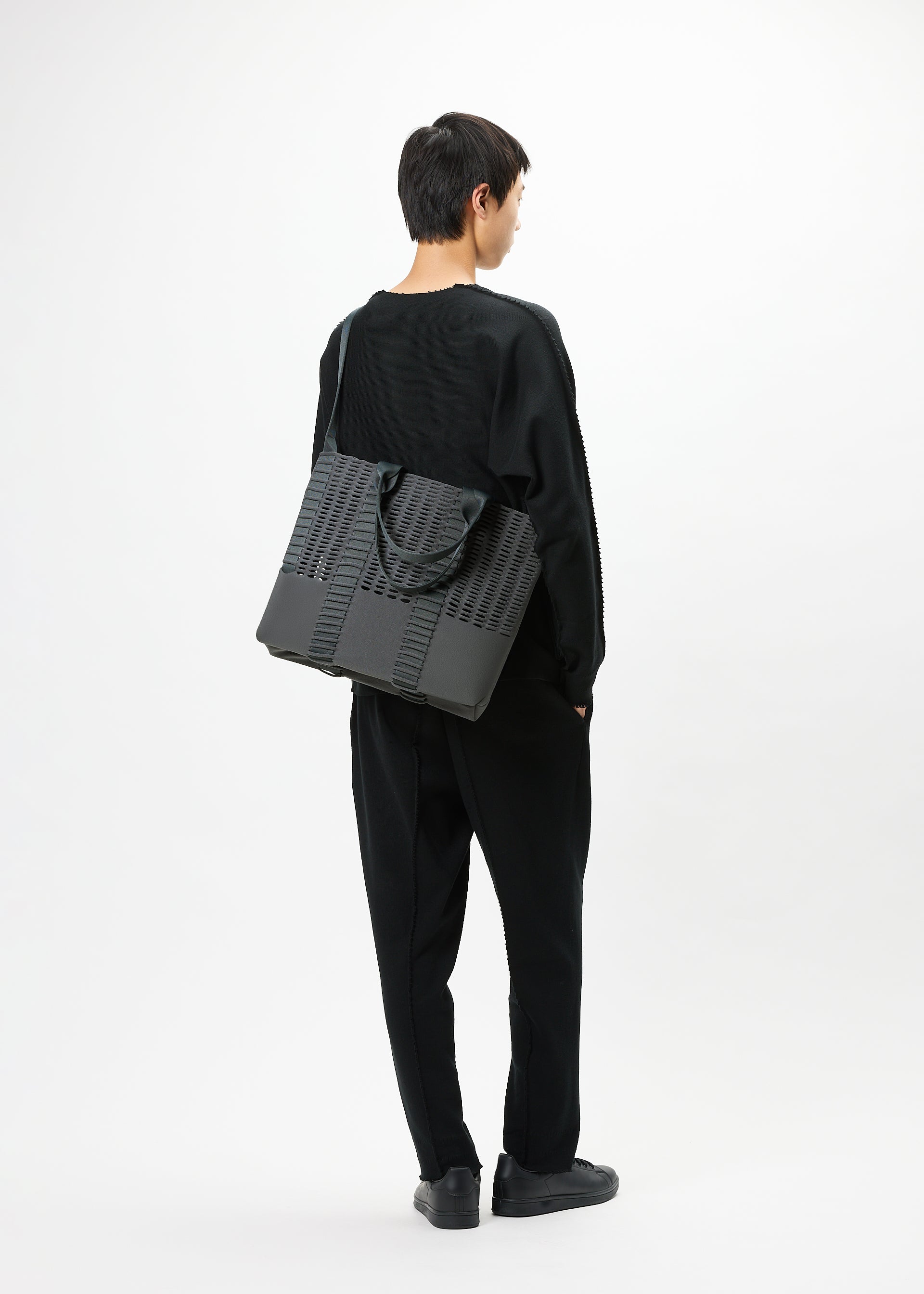 MOKKO MONO – ISSEY MIYAKE ONLINE STORE