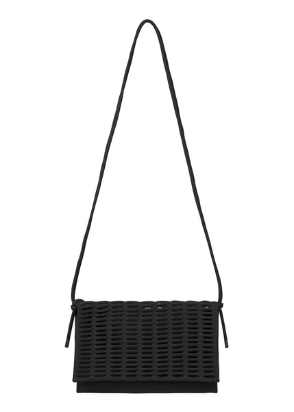 MOKKO FLAP POUCH – ISSEY MIYAKE ONLINE STORE