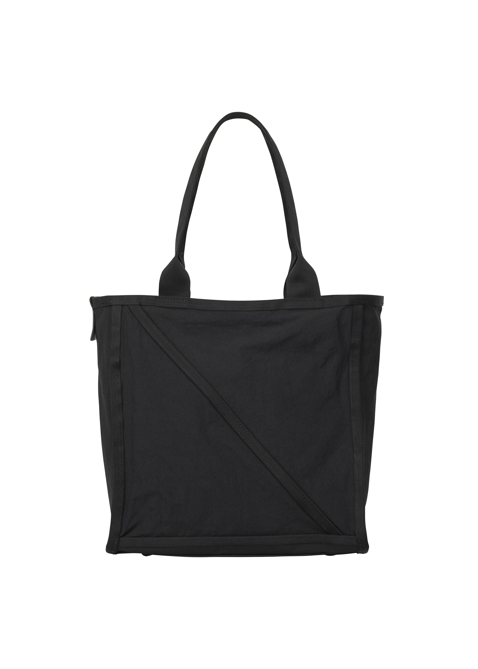 Zoomed view The WAKU tote by GOOD GOODS ISSEY MIYAKE features a plain black design with wide gussets, two handles, and a subtle diagonal front seam, shown against a white background. - BLACK （no.15）