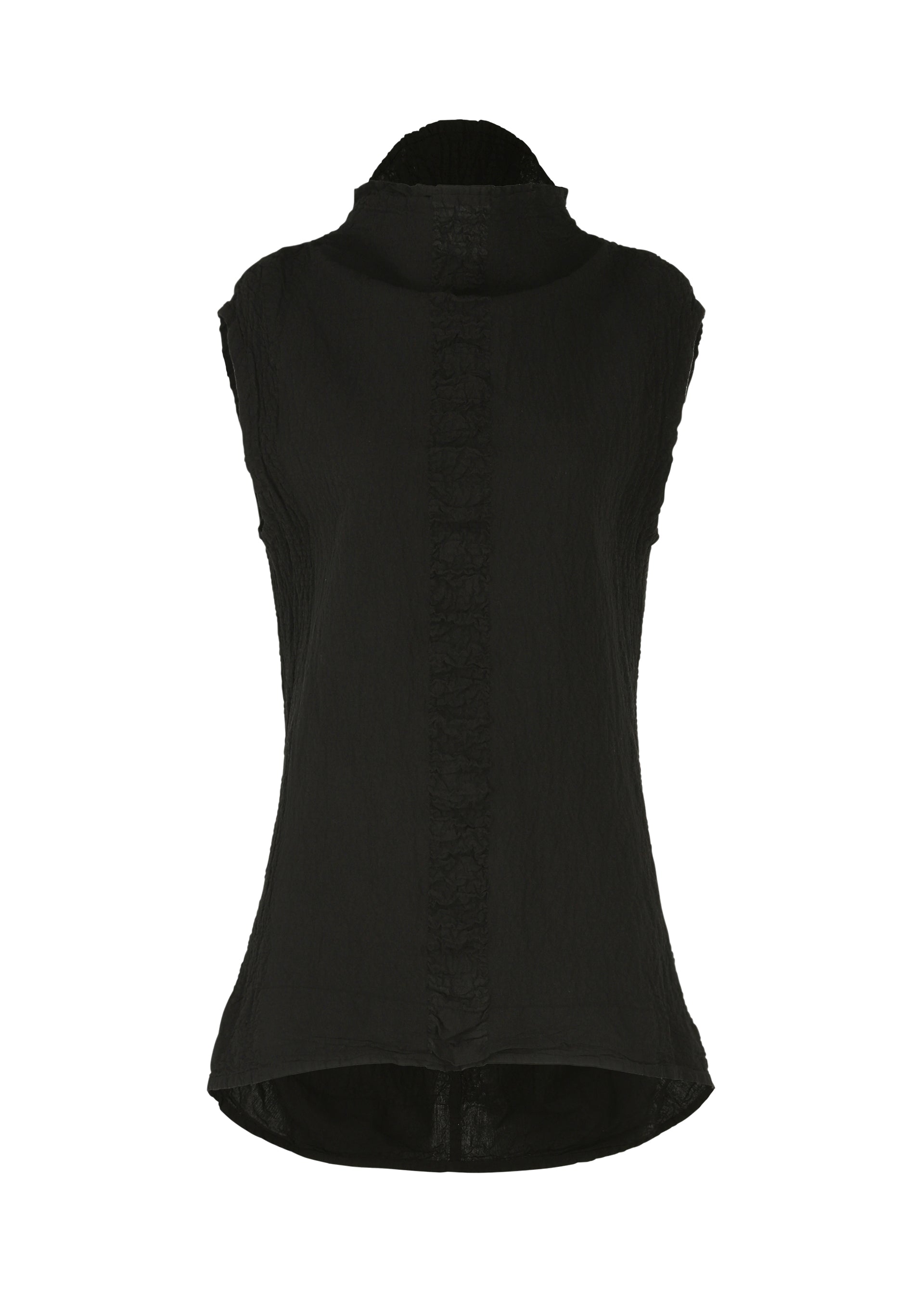 Zoomed view The TENMOKU COTTON top by HaaT is a sleeveless black garment-dyed piece with a subtle mottled finish, extended back hem, and a decorative front panel inspired by Tenmoku ceramic glaze. - BLACK （no.15）