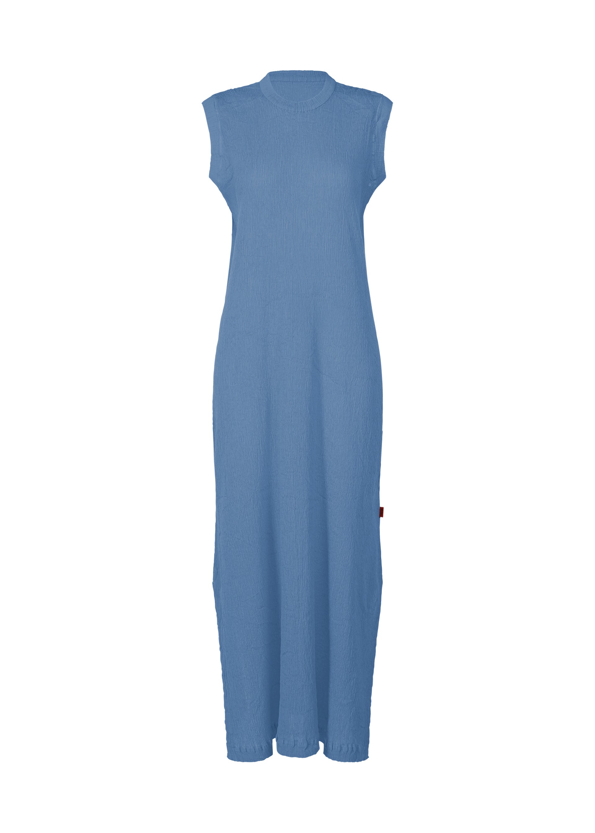 Zoomed view The KYO CHIJIMI MAY by HaaT is a sleeveless, long blue dress with a high neckline and straight silhouette, made from ultra-fine cotton for a light feel. Shown on a plain white background. - BLUE （no.72）