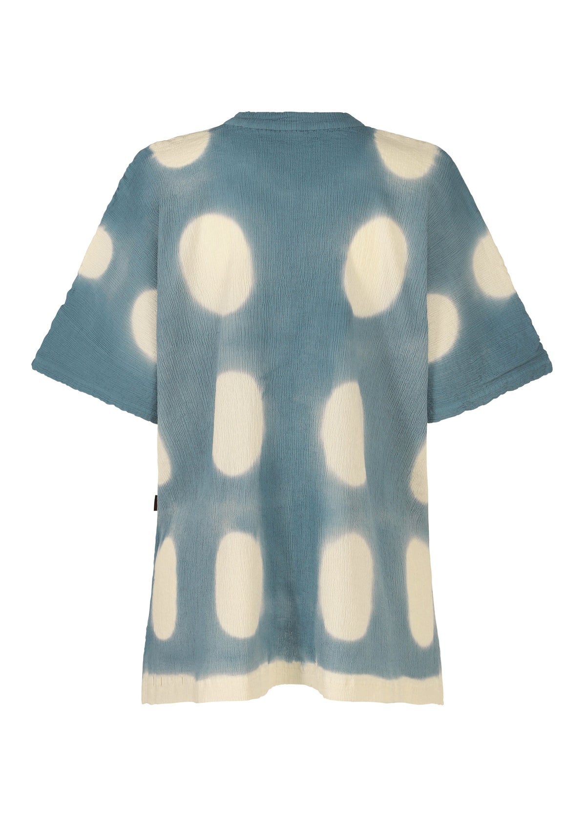 The KYO CHIJIMI ITAJIME by HaaT is a loose-fit, short-sleeved blue top with a straight hem, featuring handcrafted textured fabric and large white spots made with the Itajime dyeing technique. view 4 of 8