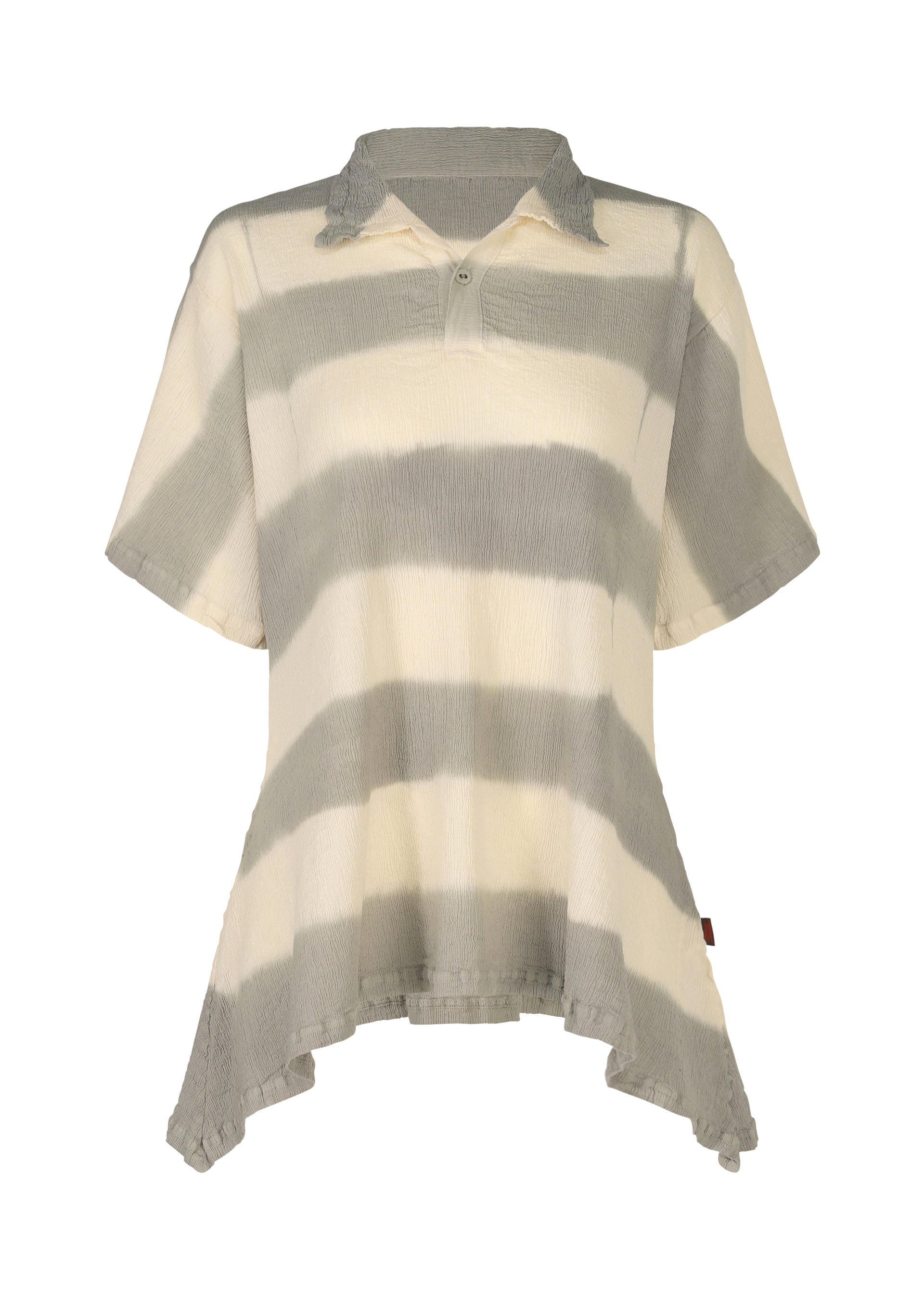 Zoomed view The HaaT KYO CHIJIMI ITAJIME top features a collared design, short sleeves, asymmetrical hem, and horizontal gray/off-white stripes. Its fabric is inspired by Itajime dyeing and has a slightly crinkled texture for visual interest. - GRAY （no.12）