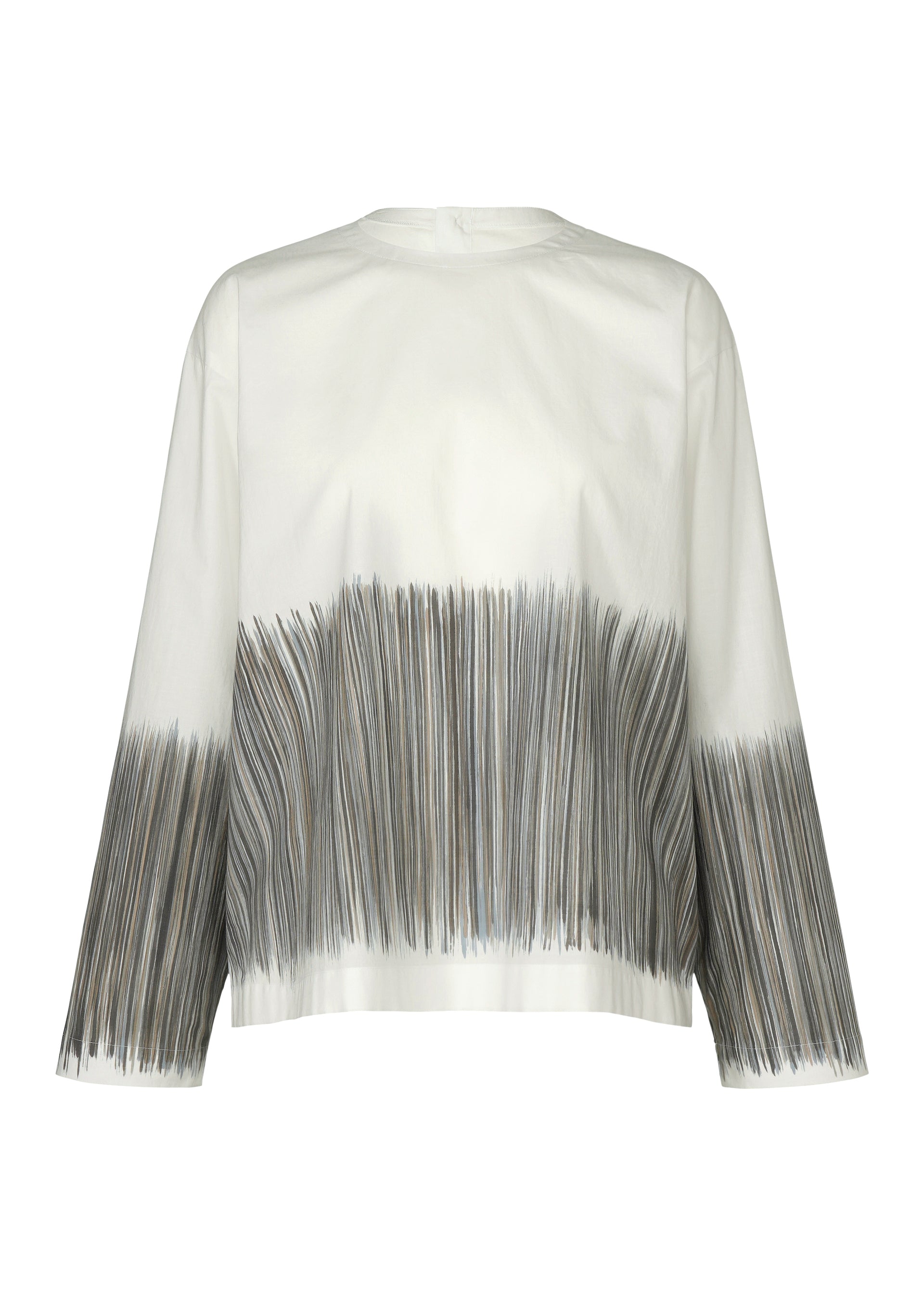 Zoomed view The HaaT SAZANAMI is a white organic cotton lawn long-sleeve top, featuring a loose fit and vertical black and gray brushstroke patterns on the lower back and sleeves, evoking Kyoto artisan hand-painting. - BLACK （no.15）