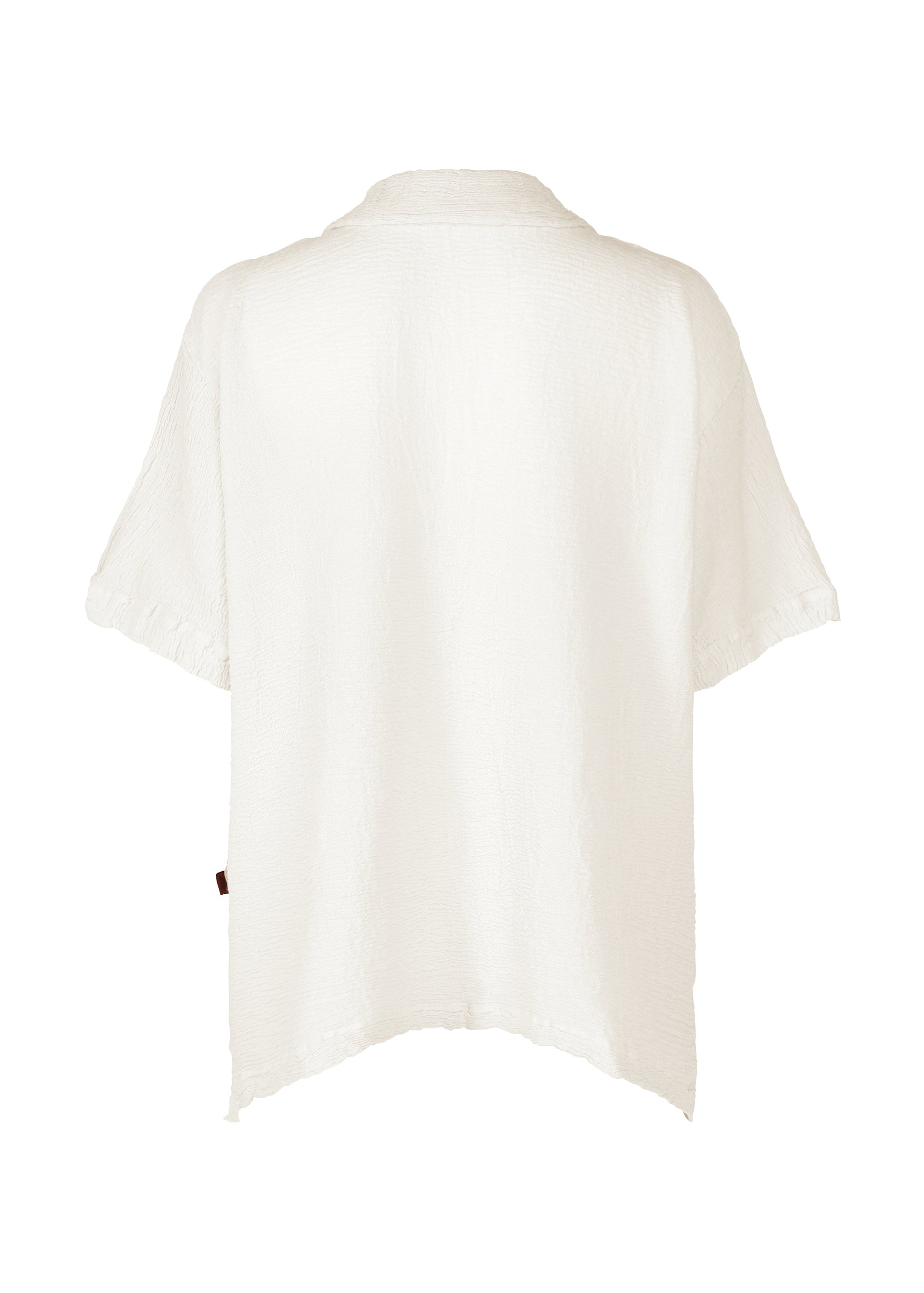 Zoomed view Back view of the KYO CHIJIMI 2WAY JUNE 1 shirt by HaaT in off-white, featuring loose short sleeves, textured fabric, relaxed hem, and open collar—a carefully crafted, stylish design.