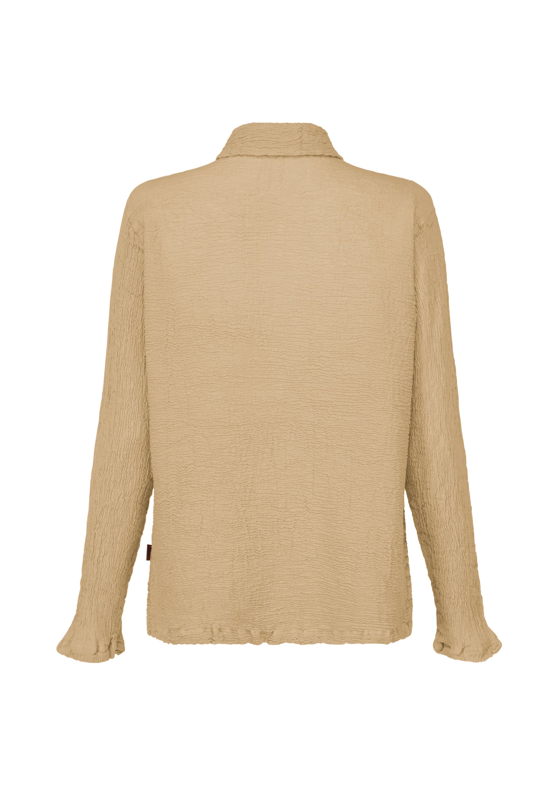 Zoomed view The HaaT KYO CHIJIMI 2WAY JANUARY 2 shirt in beige is shown from the back. It features a collar, relaxed fit, and subtly ruffled cuffs, with garment dyeing adding texture and depth to its sophisticated look.