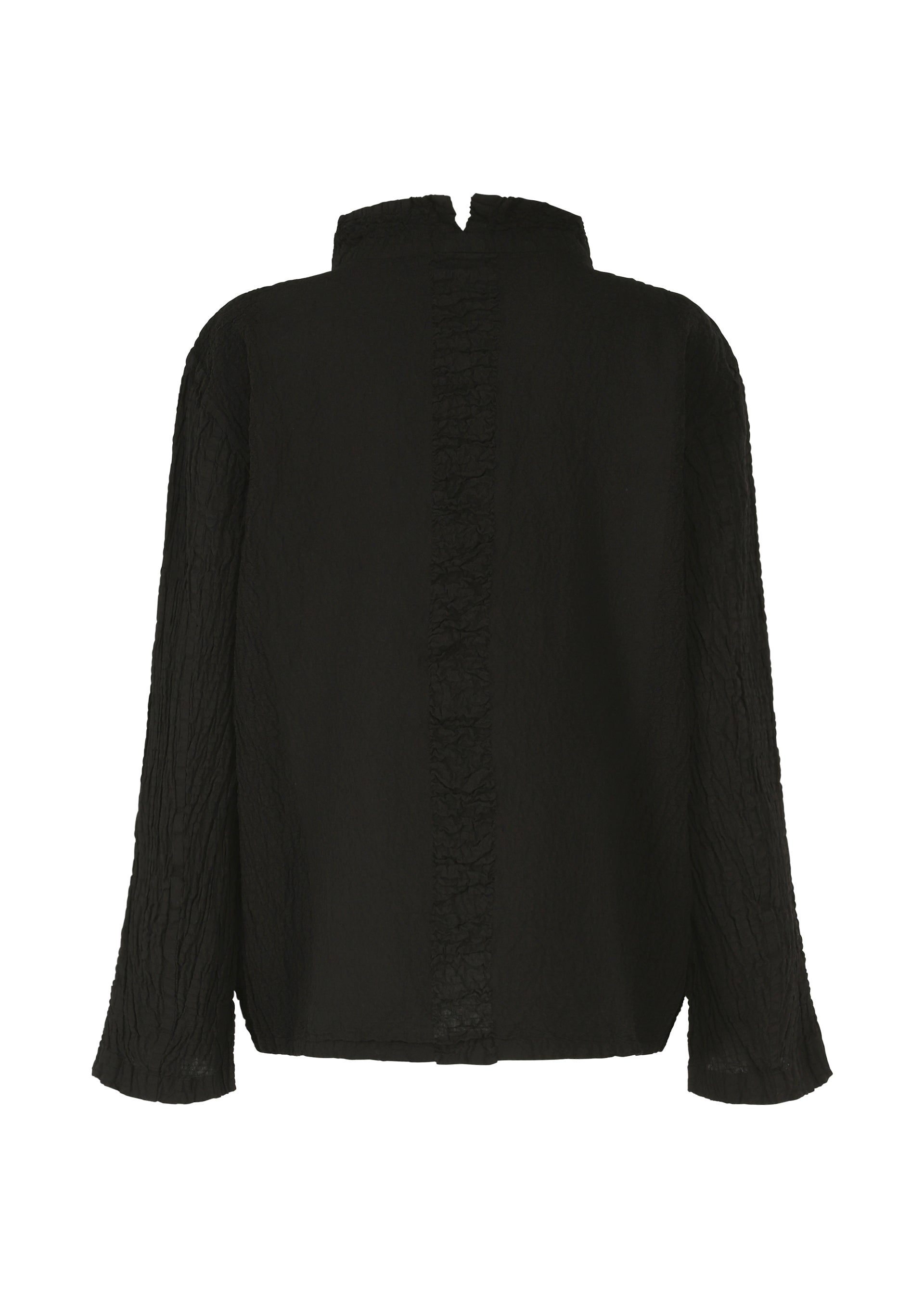 Zoomed view The HaaT TENMOKU COTTON is a black, garment-dyed long-sleeve blouse with a subtle crinkled texture, standing collar, and vertical ruffled back seam, shown against a white background.
