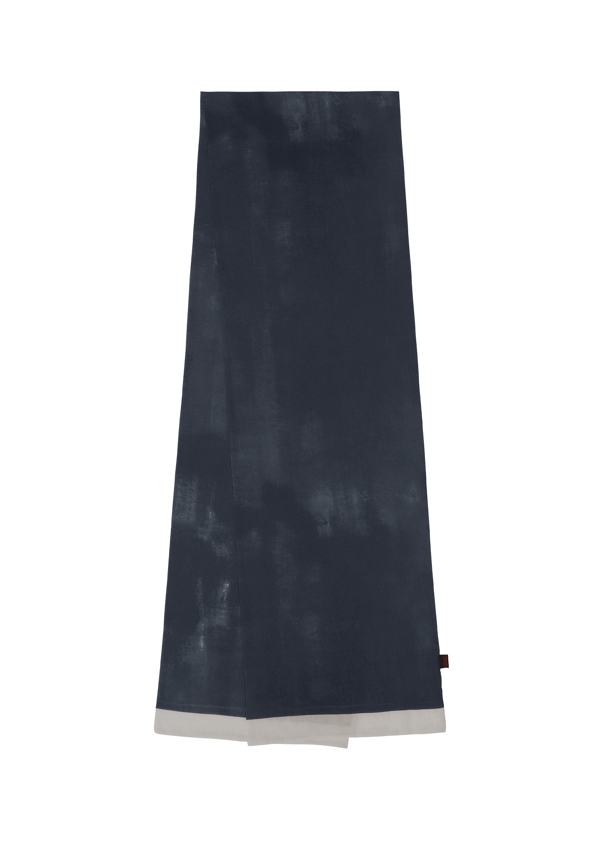 Zoomed view The WALL WHITE HEM by HaaT is a dark blue rectangular chiffon stole with a subtle tie-dye effect, Kyoto dyeing techniques, and a light gray border on one edge, shown flat on a white background. - NAVY （no.75）