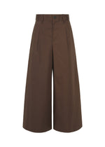 Introducing the COTTON STRETCH BOTTOM by HaaT—these high-waisted, wide-leg culotte pants in a rich brown hue are crafted from soft extra-long-staple cotton. Featuring a button and zip closure, belt loops, and convenient side pockets, these pants offer a loose, cropped fit that ends at mid-calf for effortless style and comfort. - BROWN （no.44）