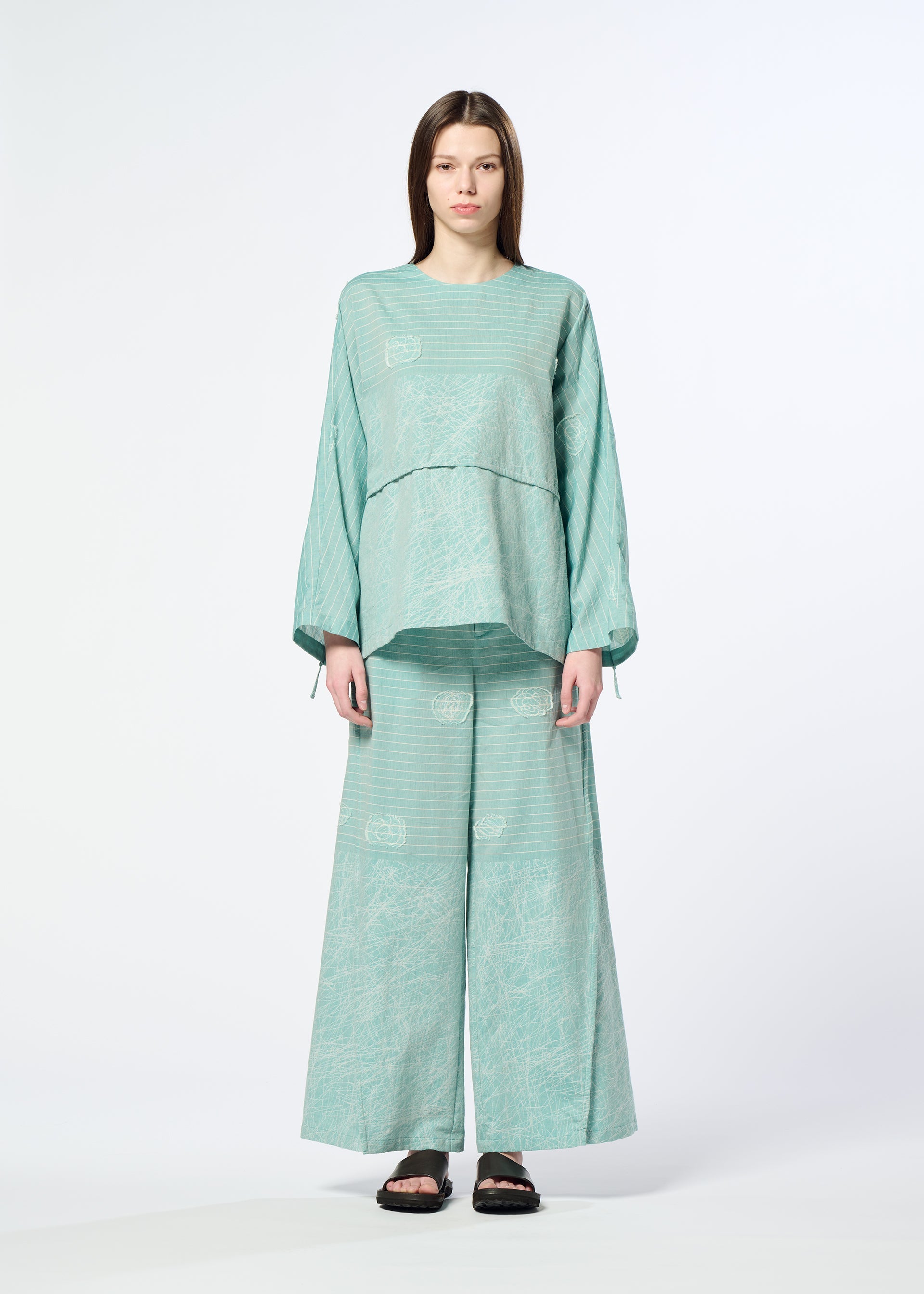 HAAT – ISSEY MIYAKE ONLINE STORE