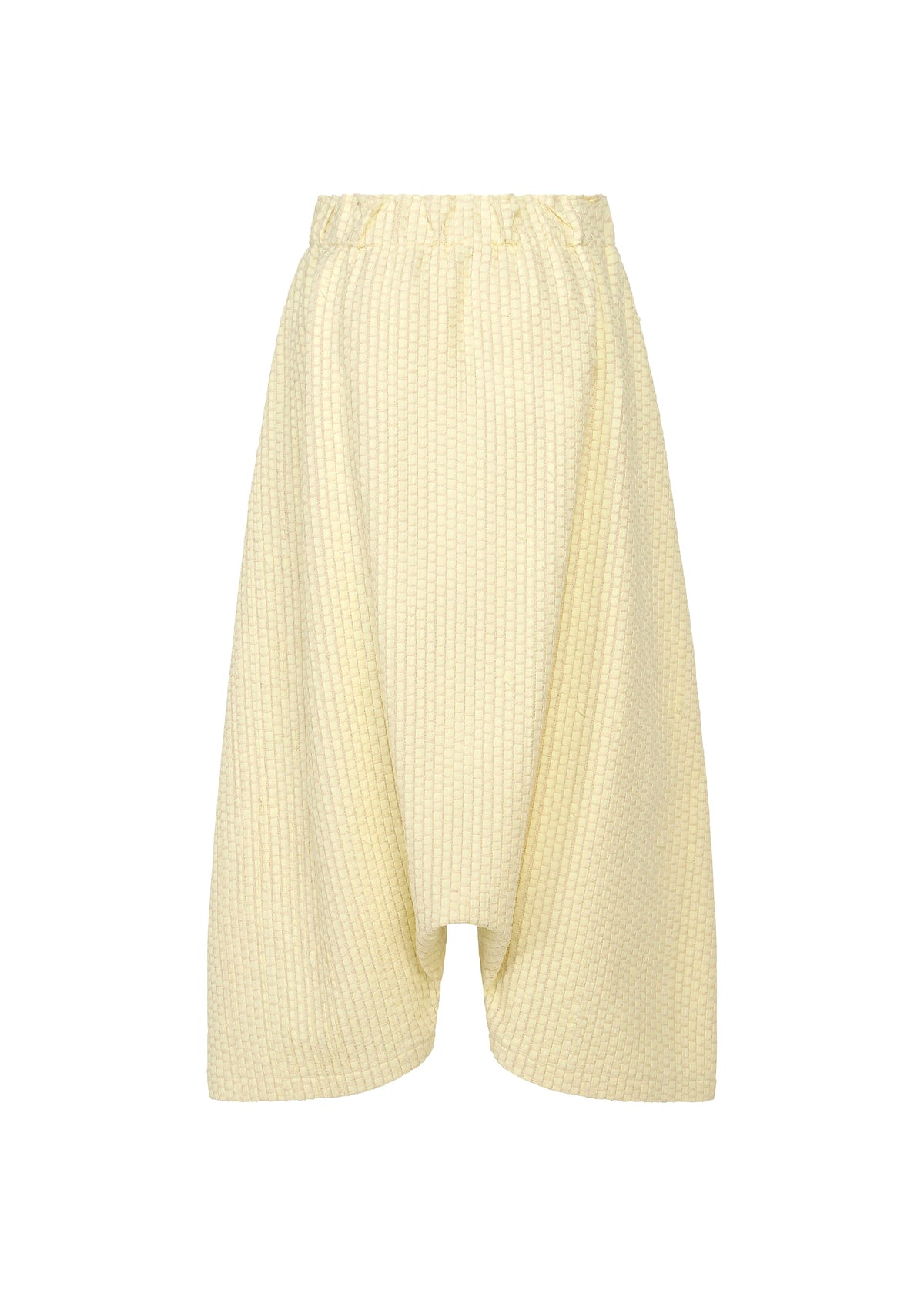 Zoomed view The SAKIORI by HaaT are light yellow woven sarouel shorts with a textured finish and elastic waistband, shown on a white background.
