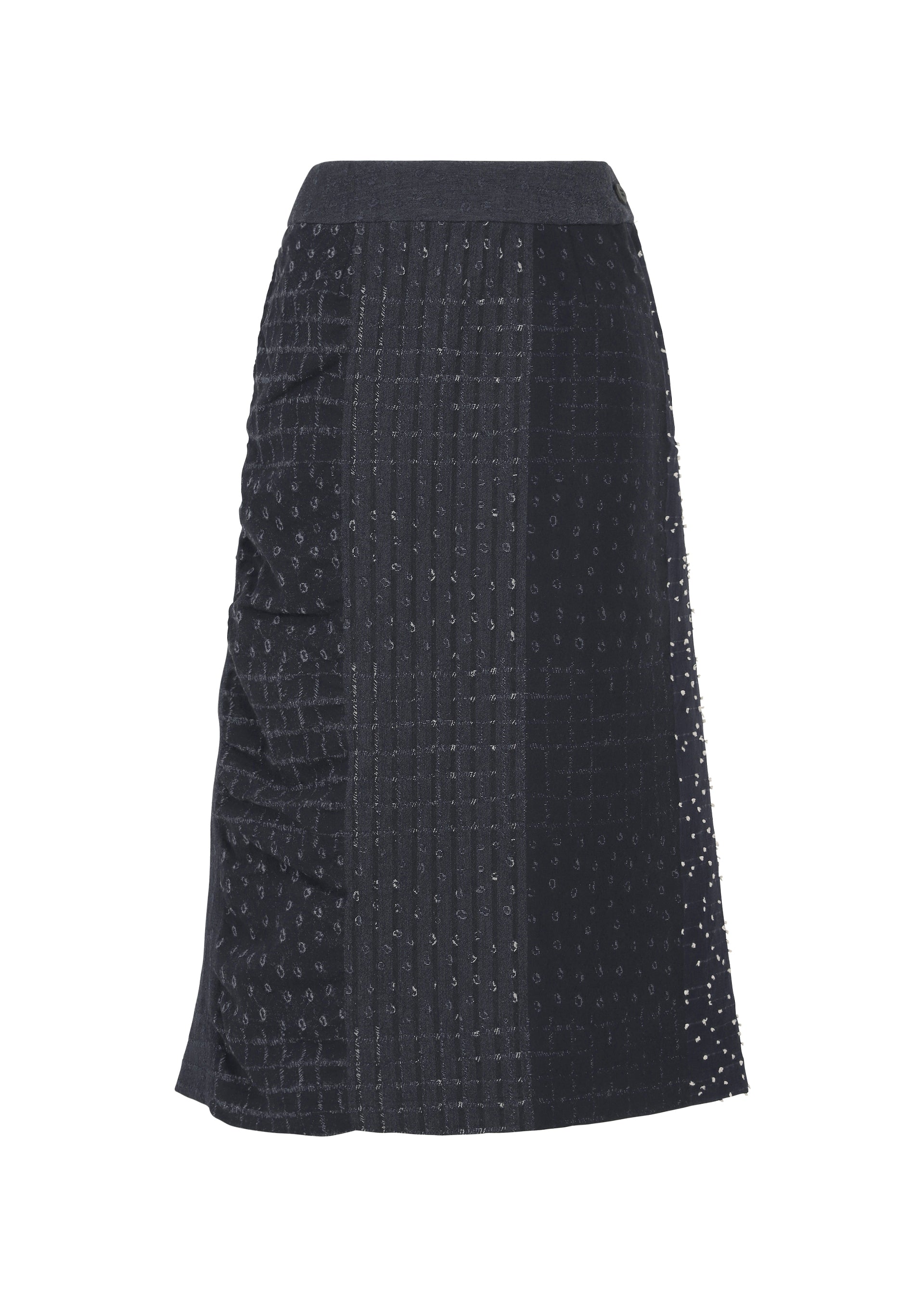 Zoomed view Introducing the COLLAGE STRETCH Ⅰ skirt by HaaT—a mid-length black jacquard skirt featuring a grid pattern with small circular cutouts for a textured, semi-sheer effect. This piece is designed with a fitted waistband and a straight silhouette. - NAVY （no.75）
