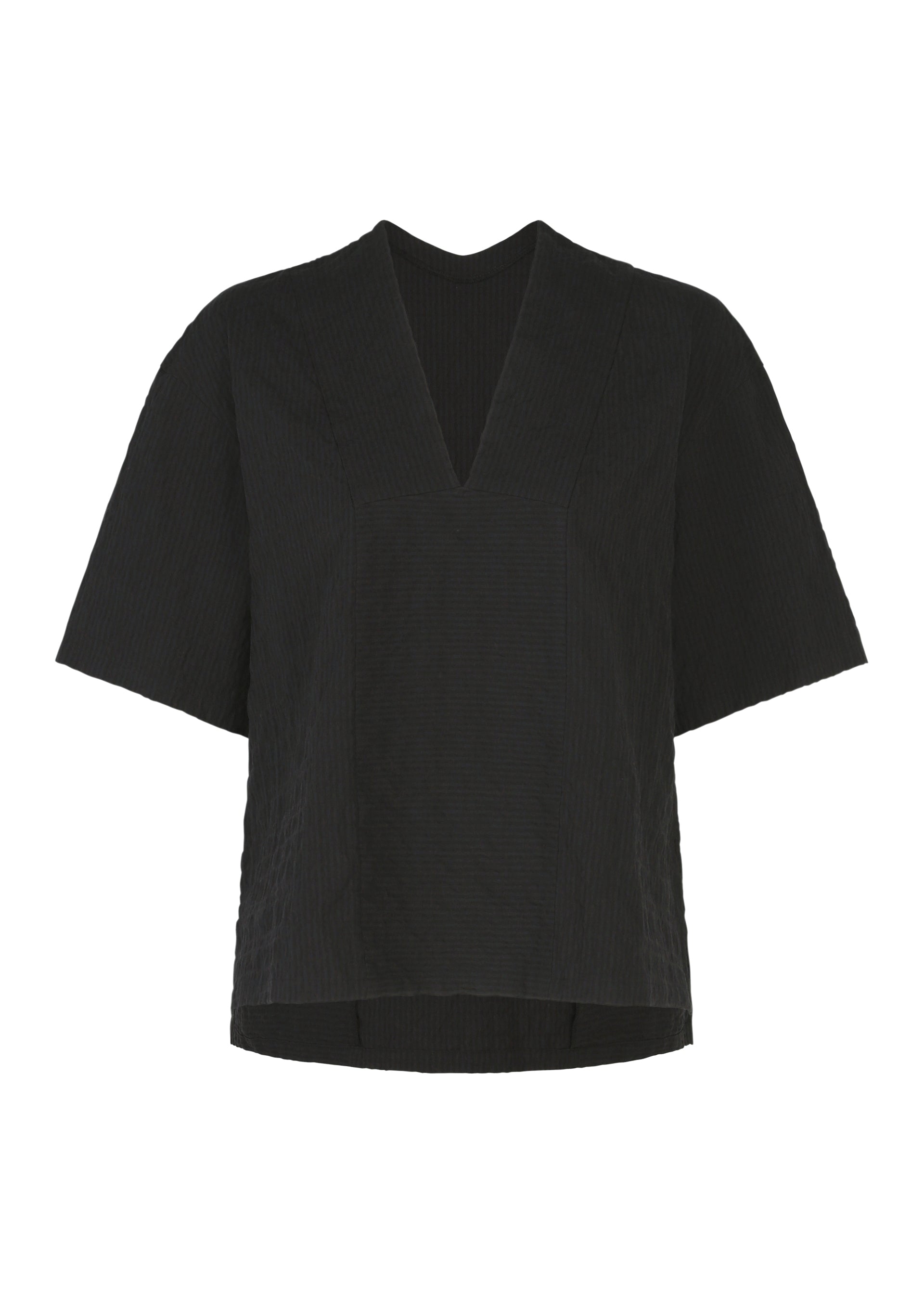 Zoomed view The HaaT RIPPLE STRIPE is a short-sleeved black V-neck top featuring a slightly loose fit and a subtle wave striped pattern, displayed on a plain white background. - BLACK （no.15）